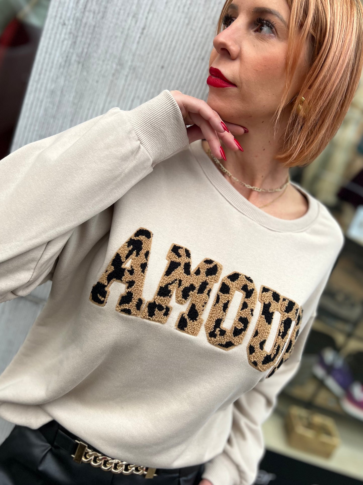 Sweat « AMOUR » beige