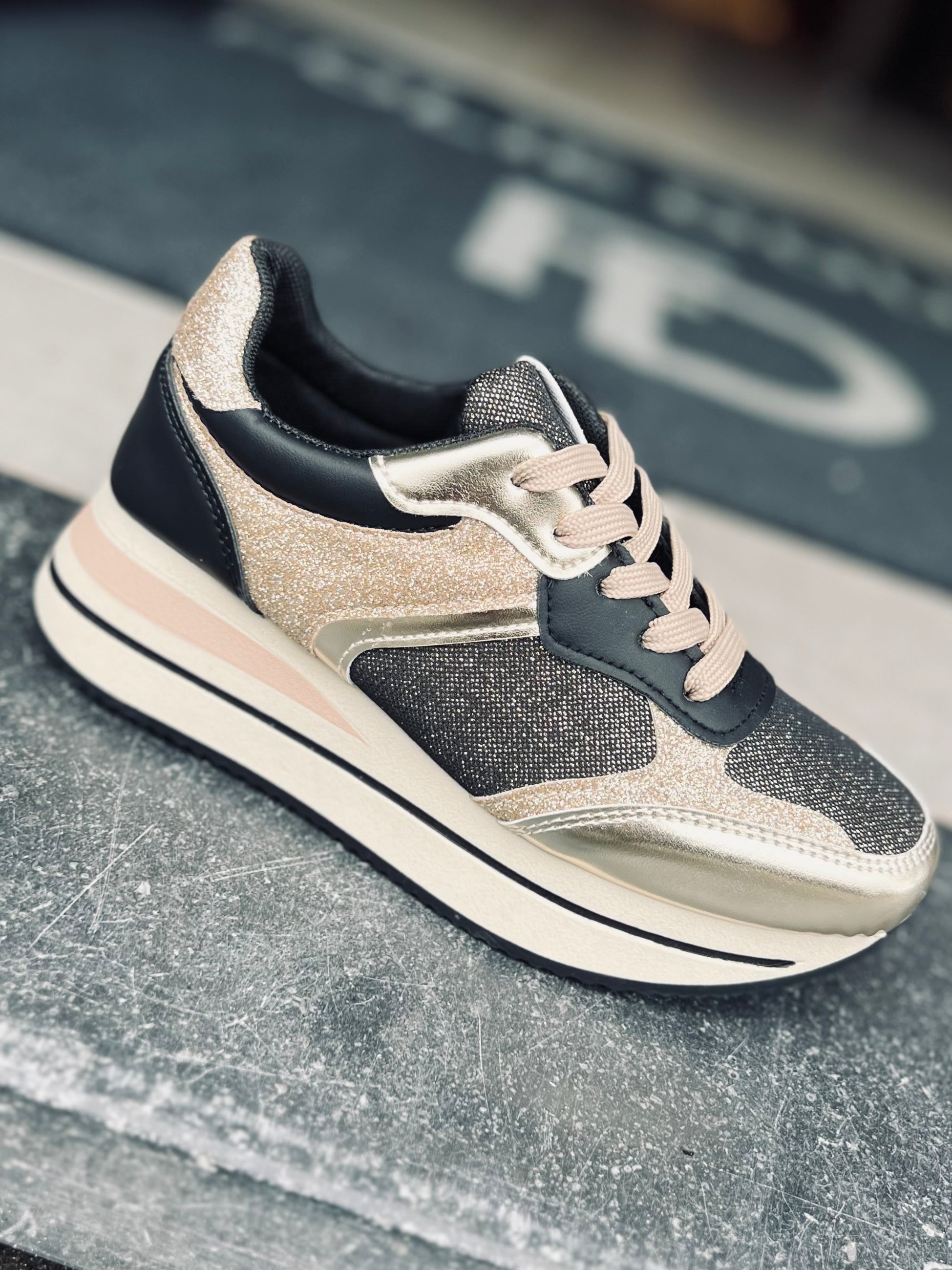 Nos baskets NOVA noire