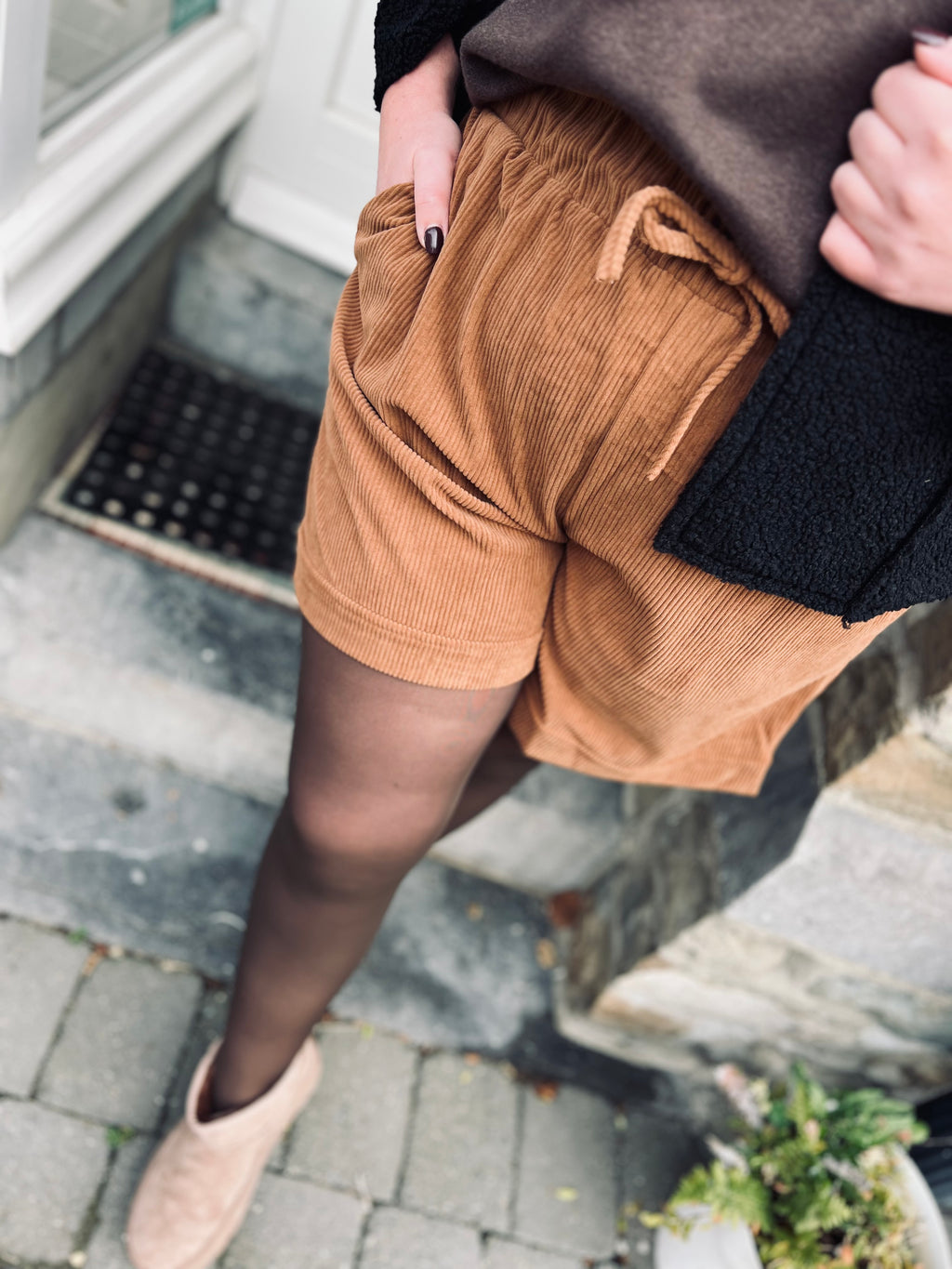 Notre short velours MAO camel
