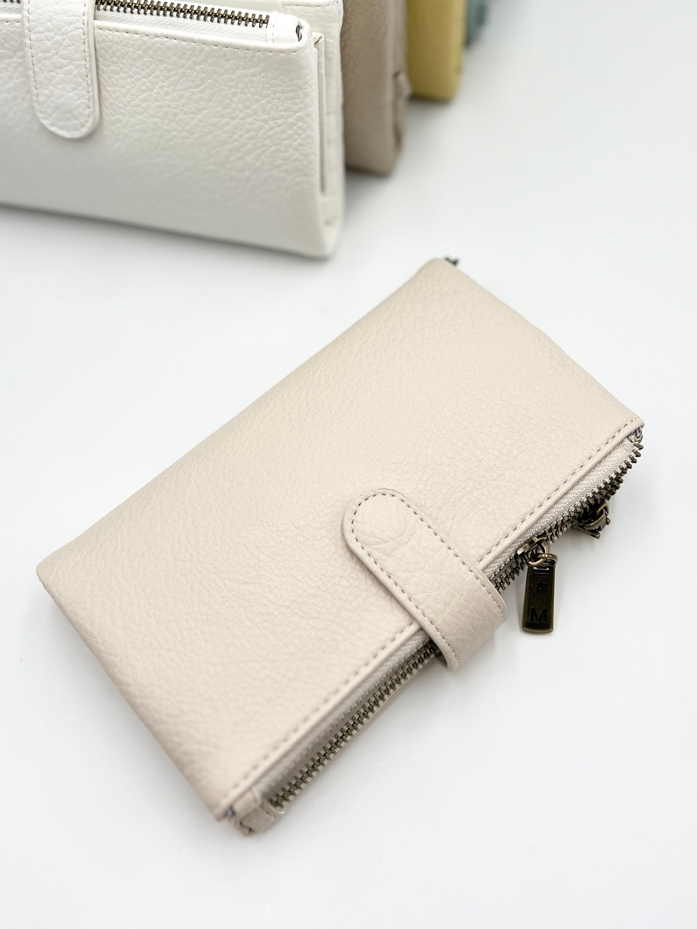 LE PORTEFEUILLE FLAVIA