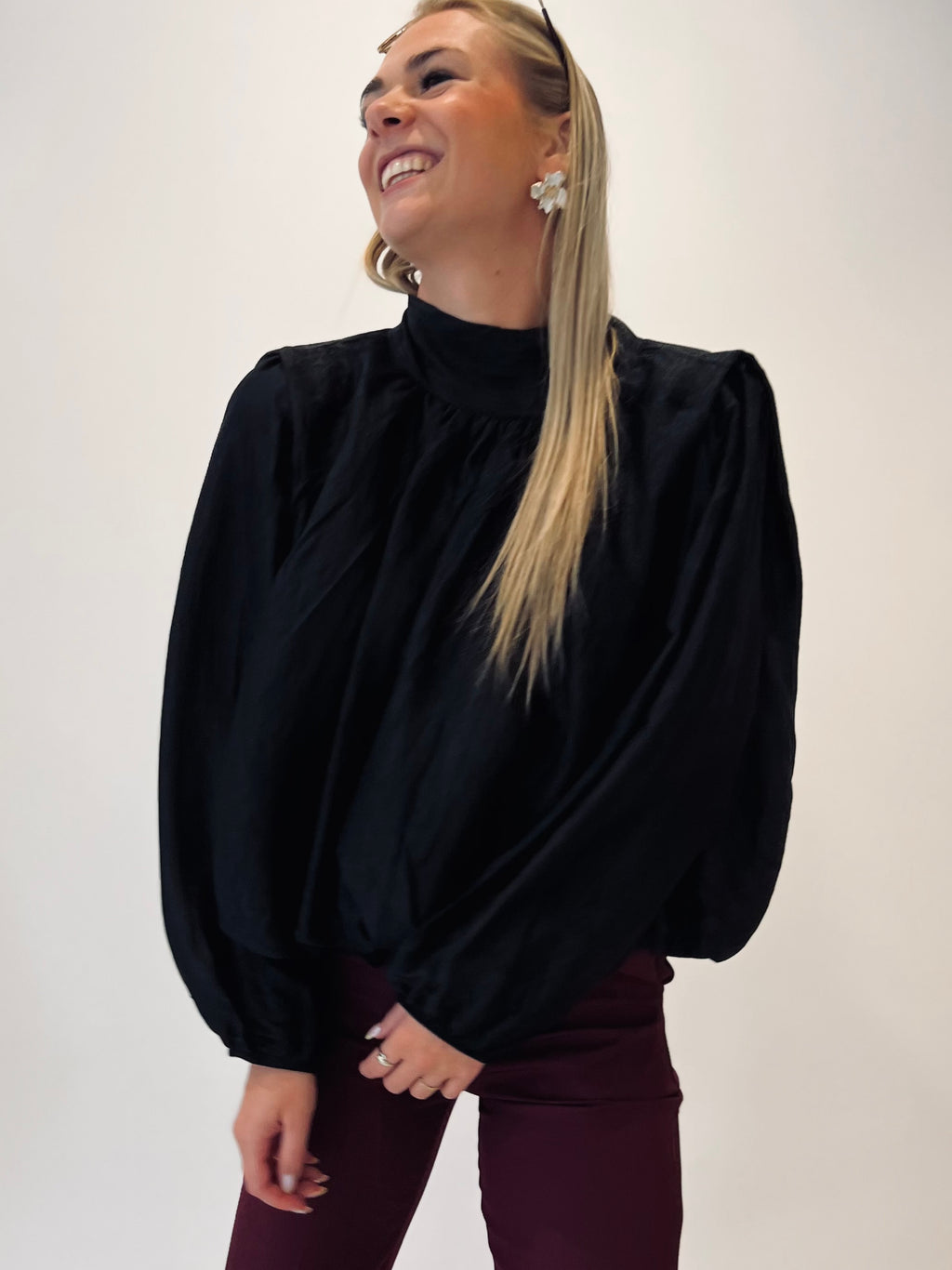 LA BLOUSE ADÈLE