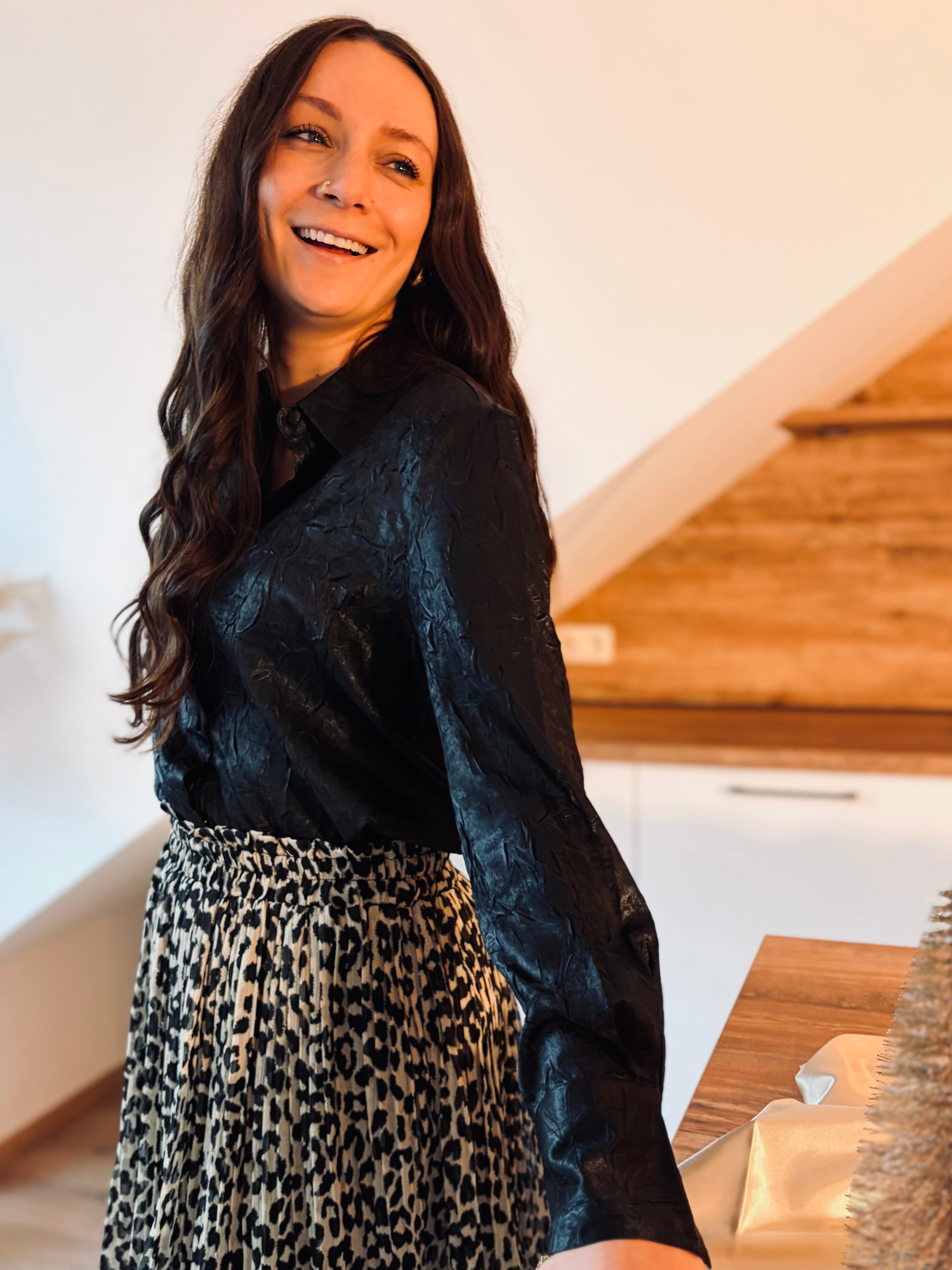 Notre chemise LAYA noire