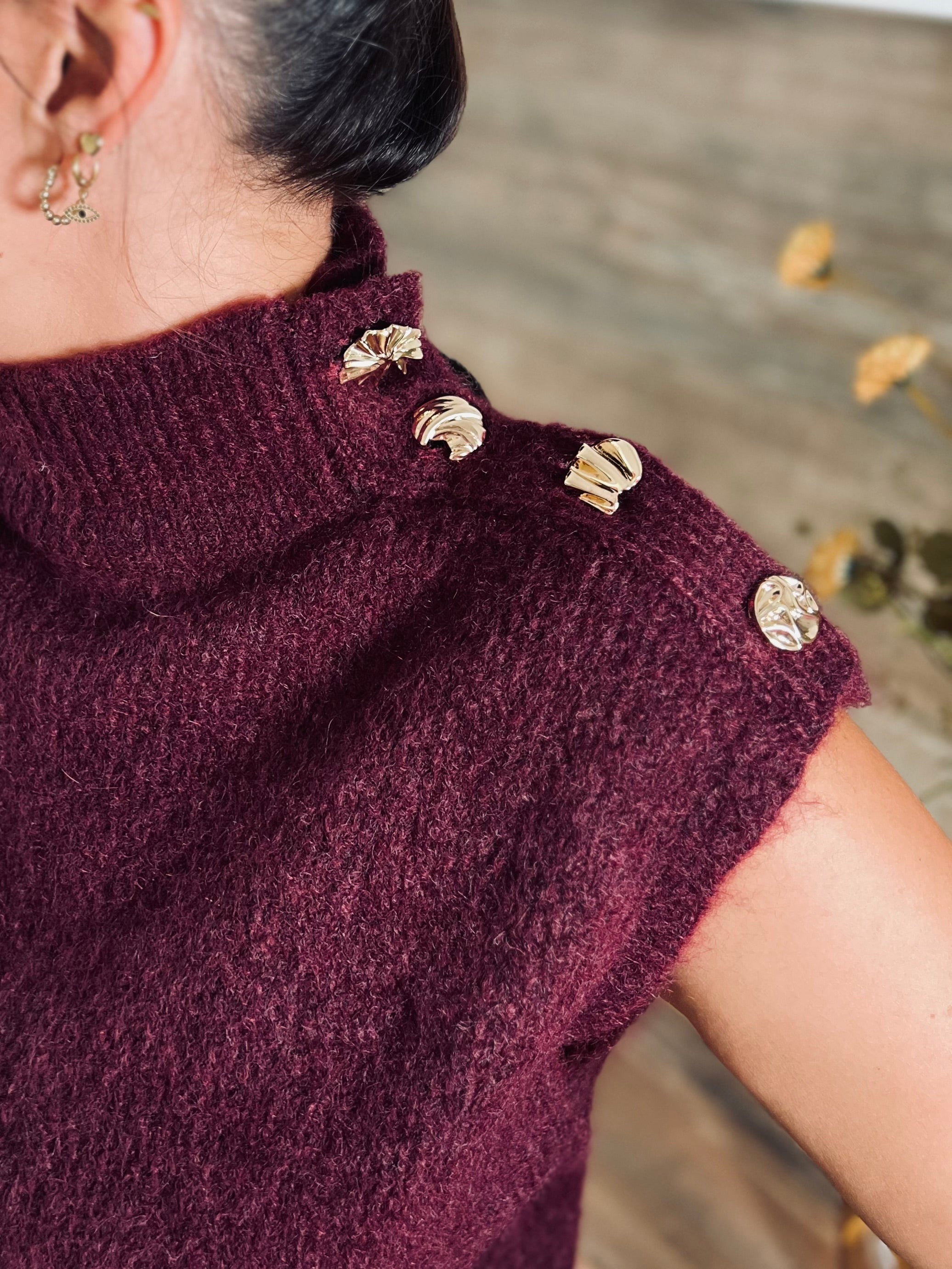 Notre pull sans manches KAORI bordeaux