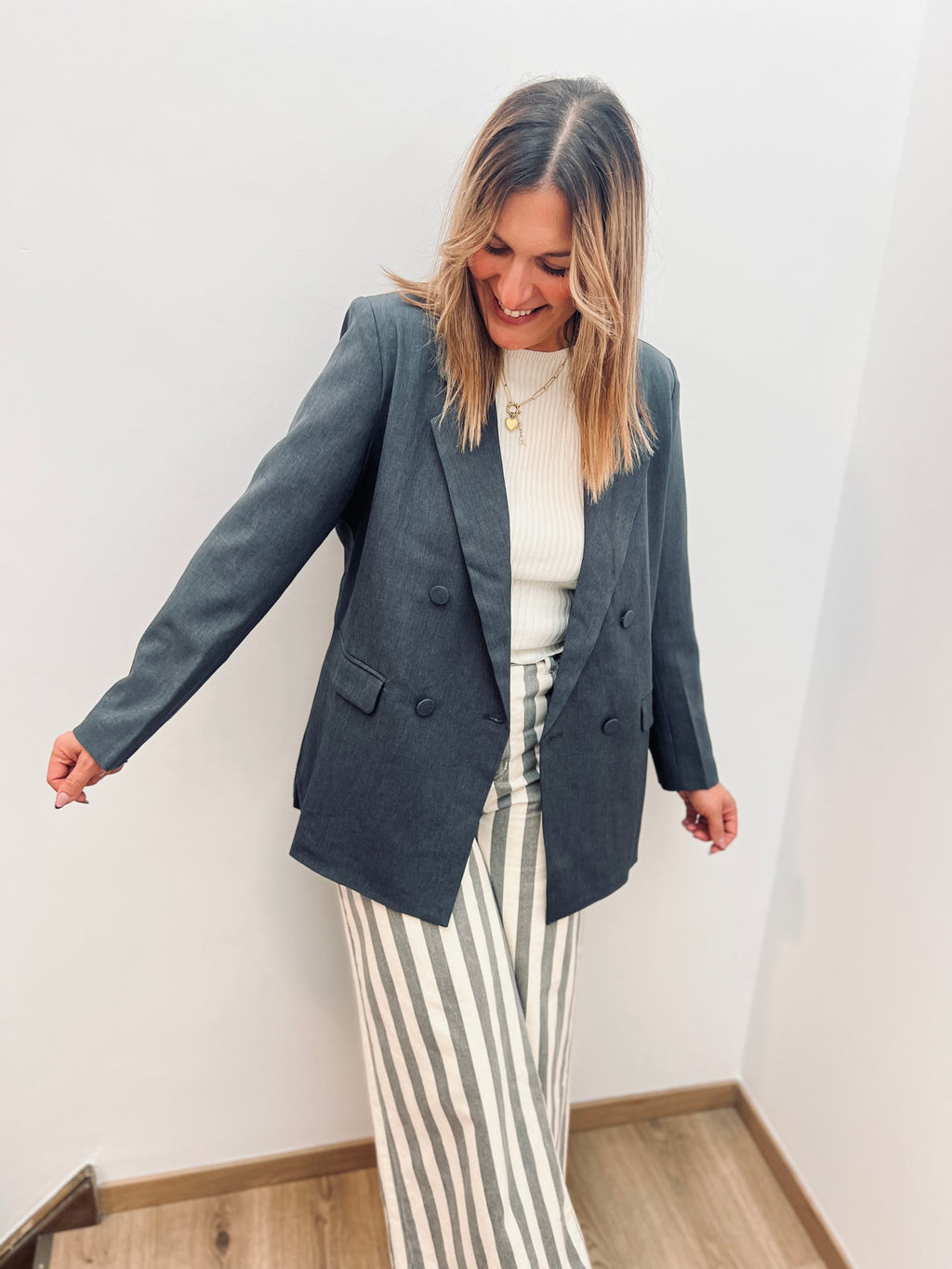 Notre blazer oversize MEGHAN gris