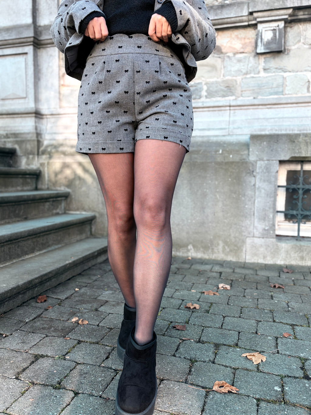 Notre short KIYA gris clair