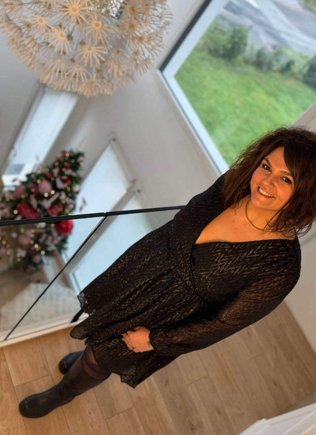 Notre robe courte SOLAL noire