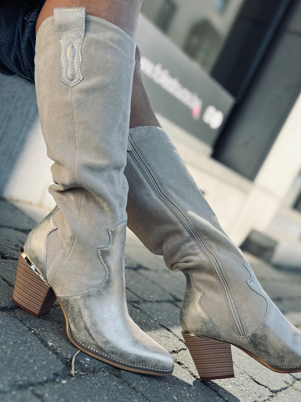 Nos santiags EVA beige