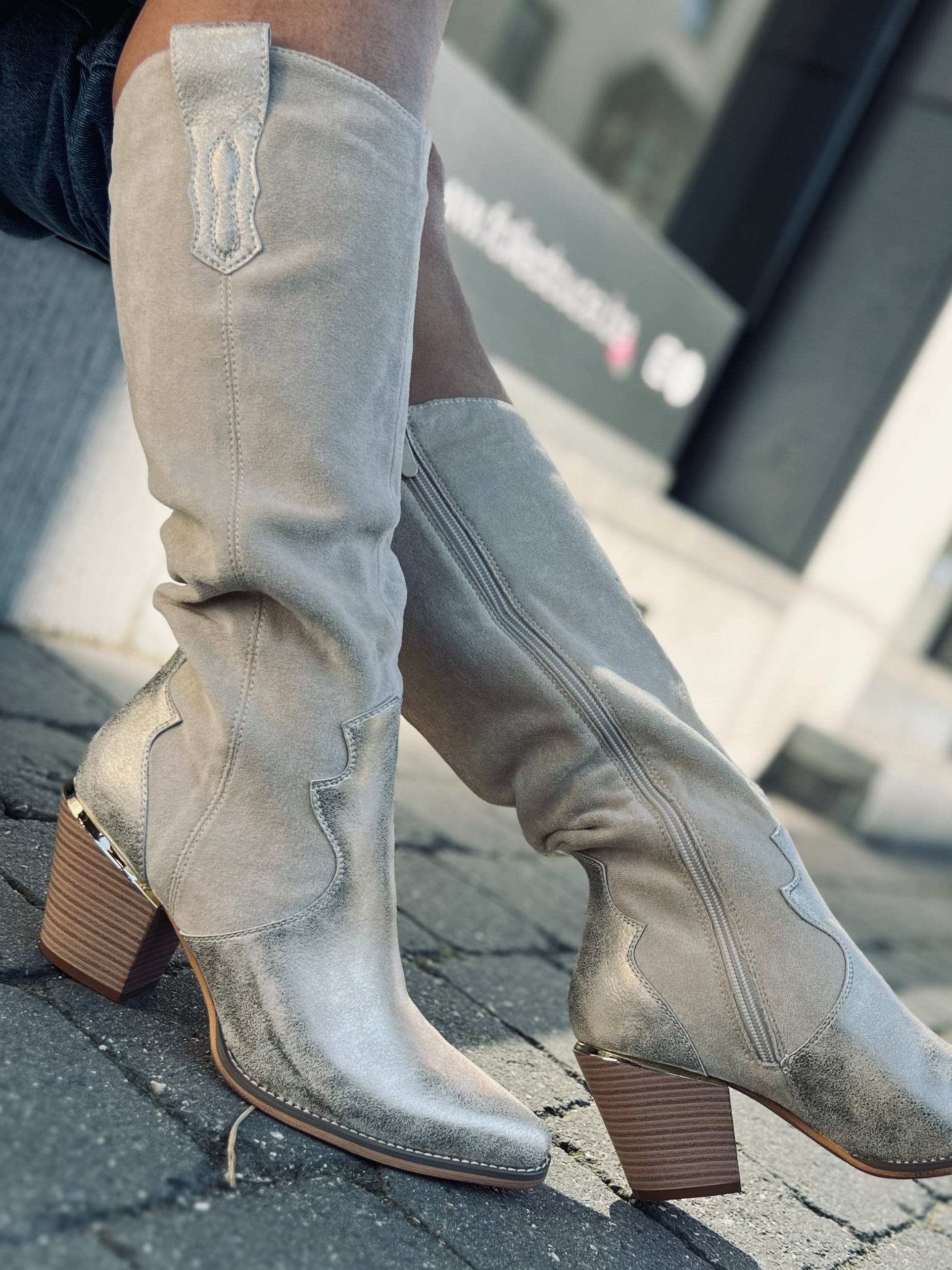 Nos santiags EVA beige