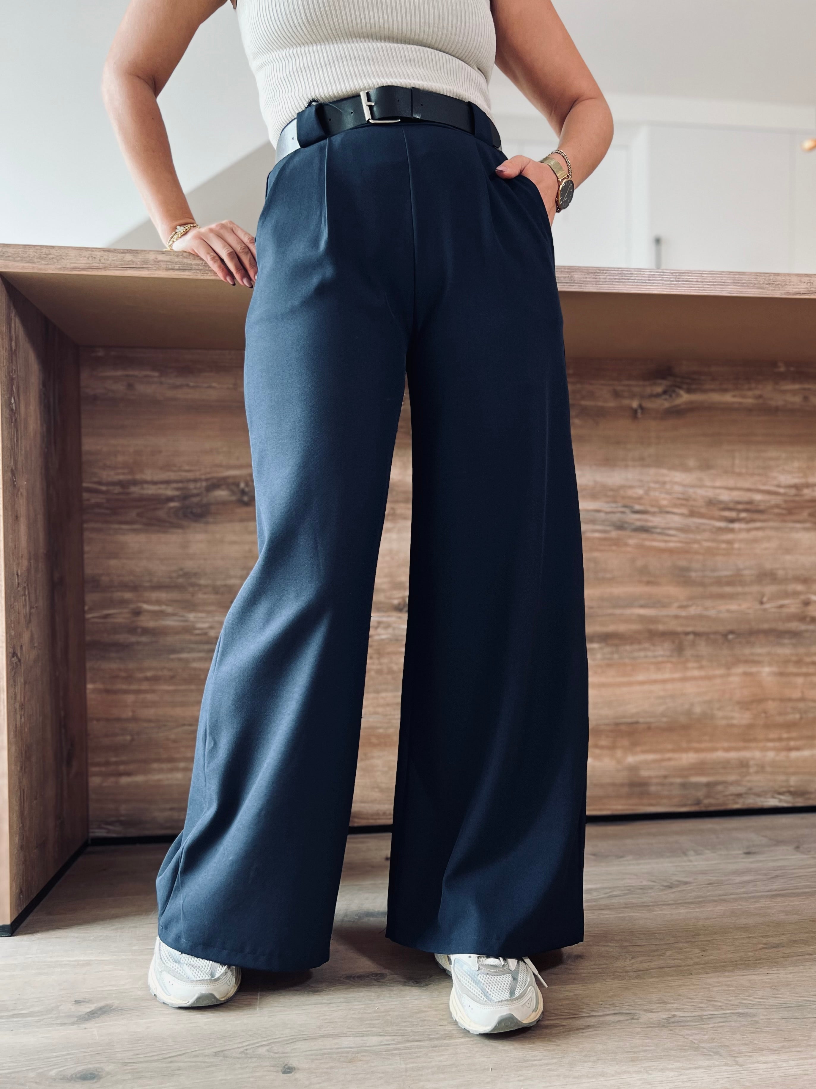 Notre pantalon ALBA marine