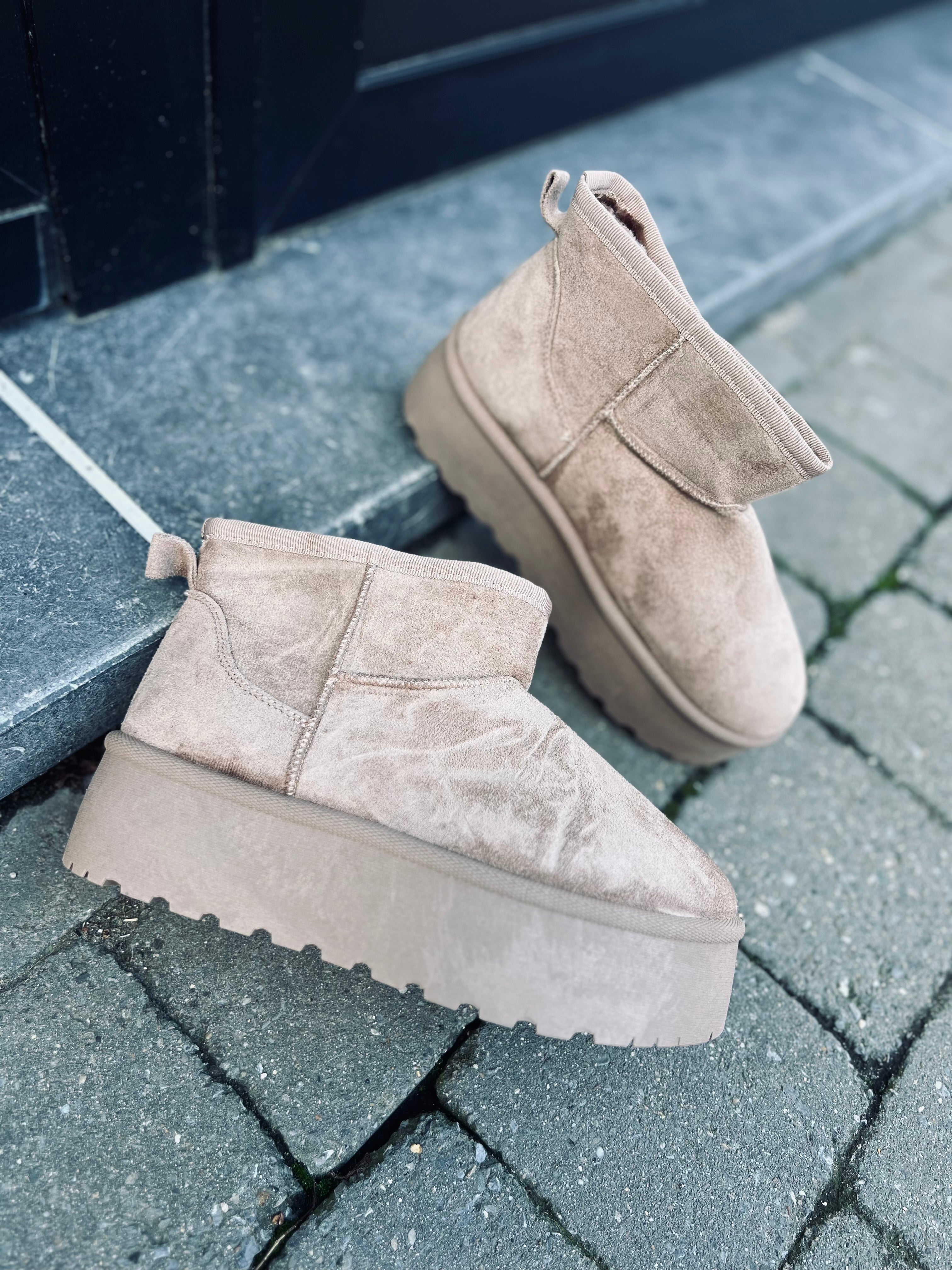 Nos UGGS CLOUDY coffee