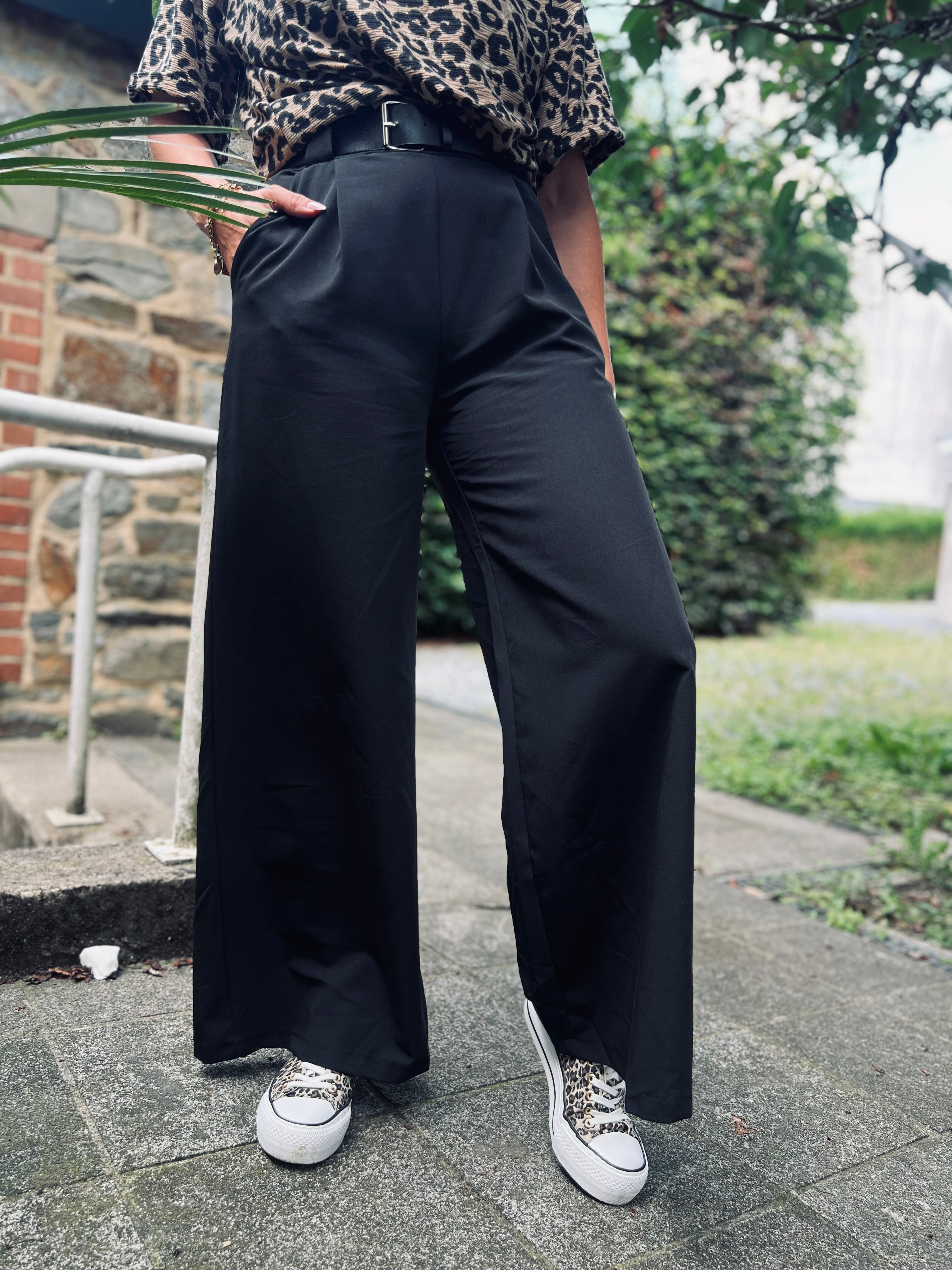 Notre pantalon ALBA noir