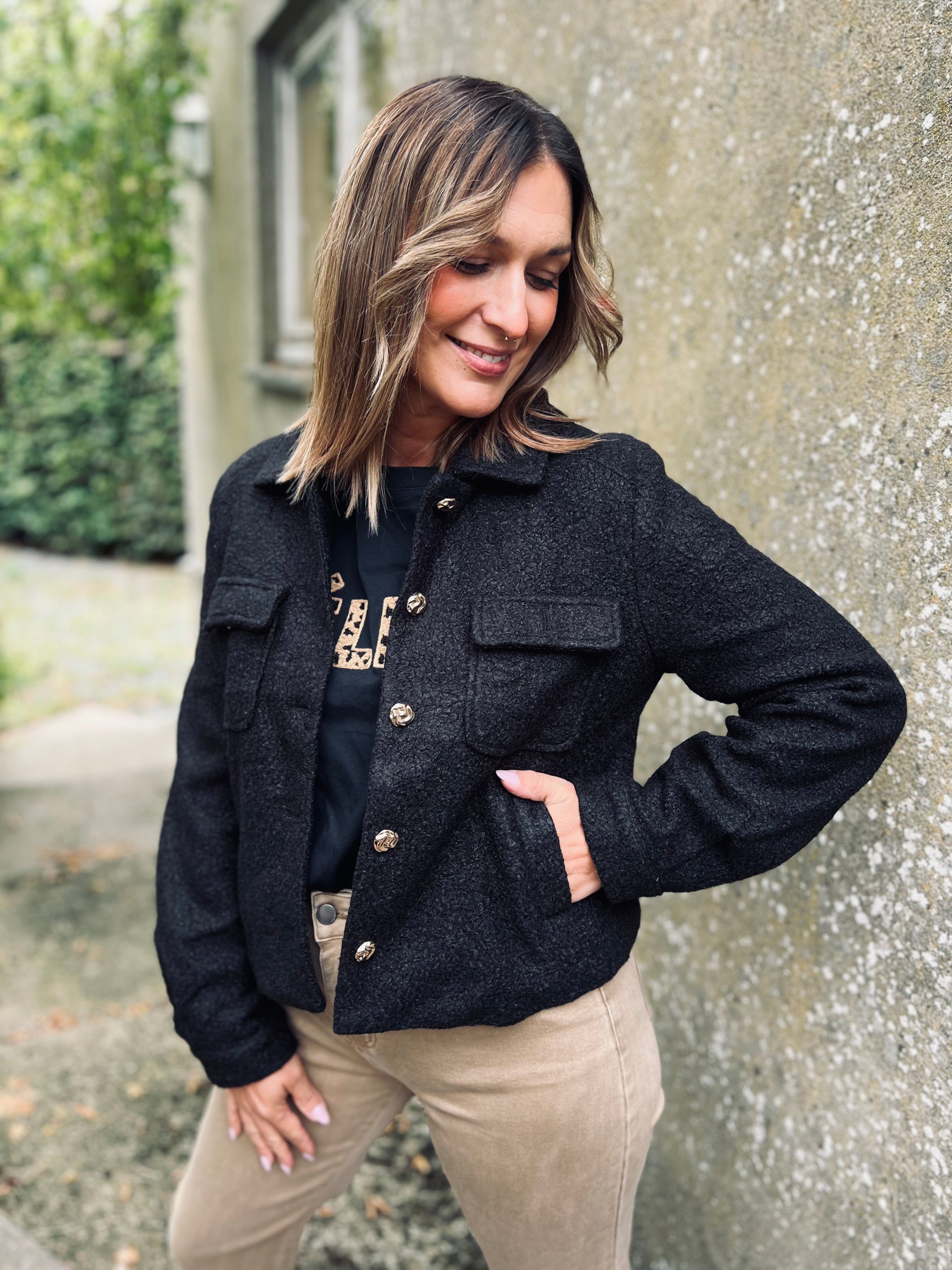 Notre veste LEÏA noire