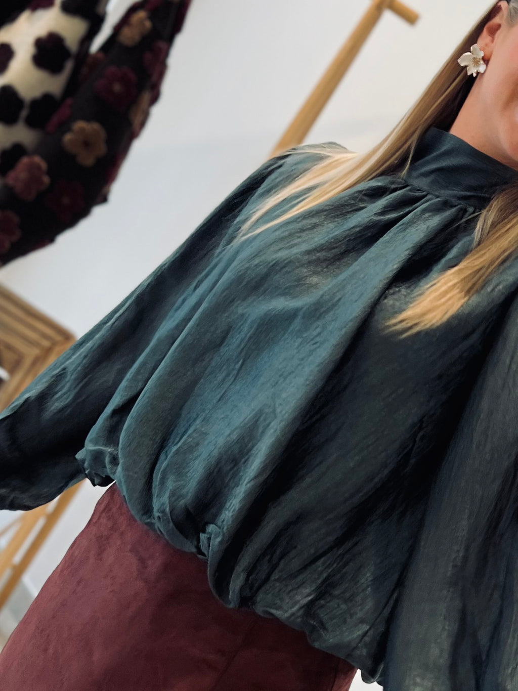 LA BLOUSE ADÈLE