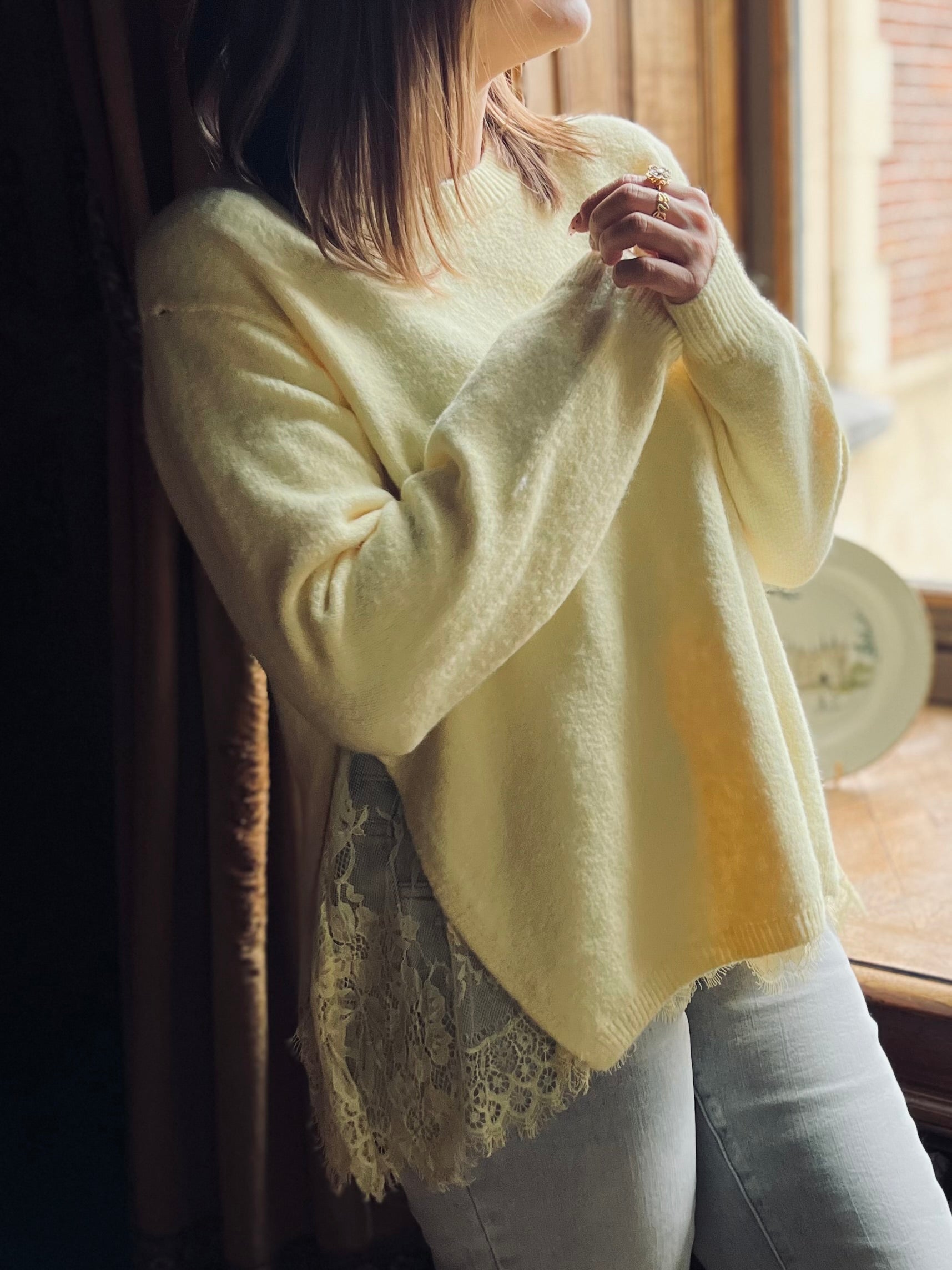 LE PULL DENTELLE INÈS