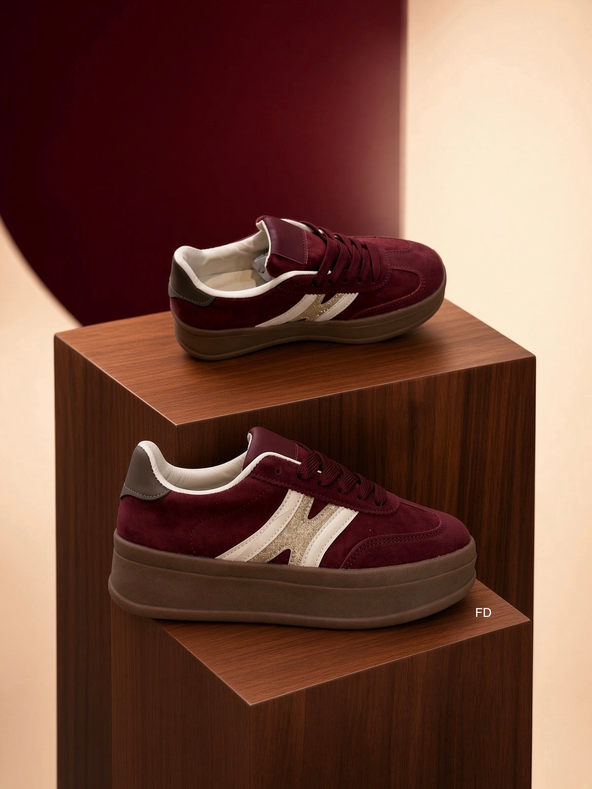 LES BASKETS MONICA