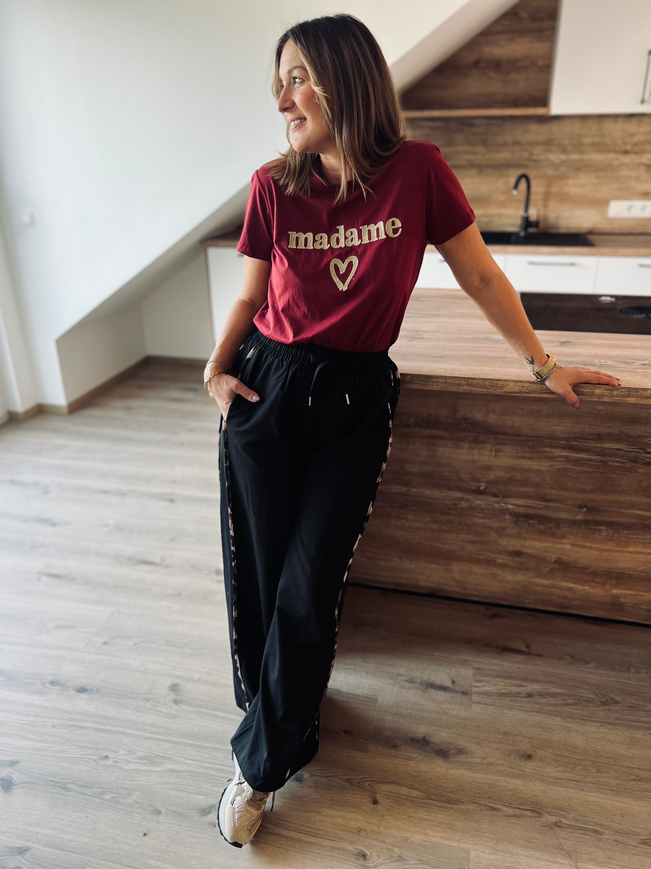 TOPS & T-SHIRTS