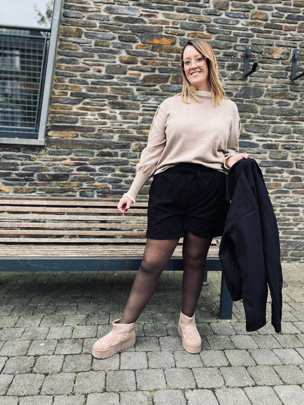 Notre pull dentelle ASTRID