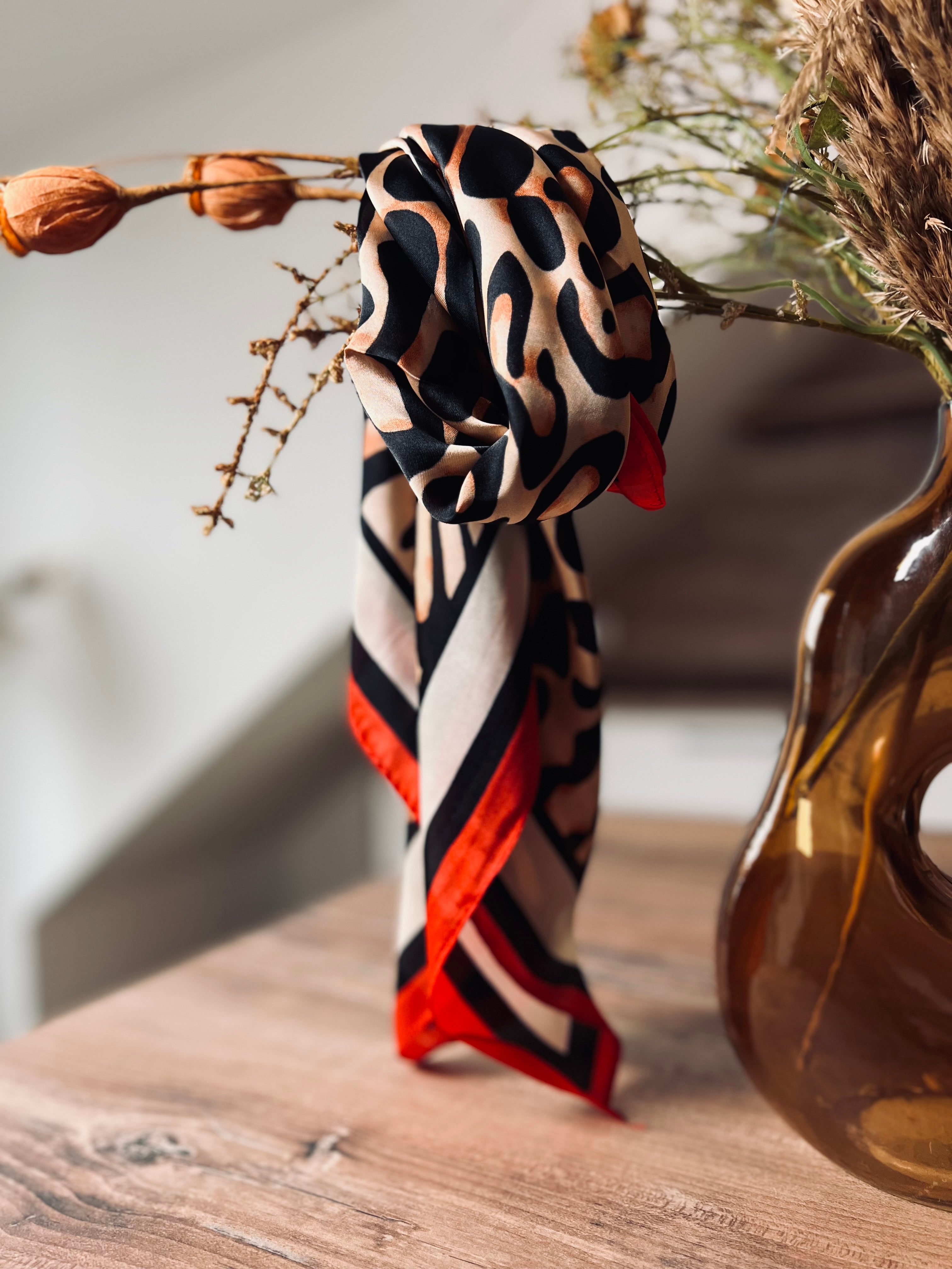 Notre foulard ALBA red