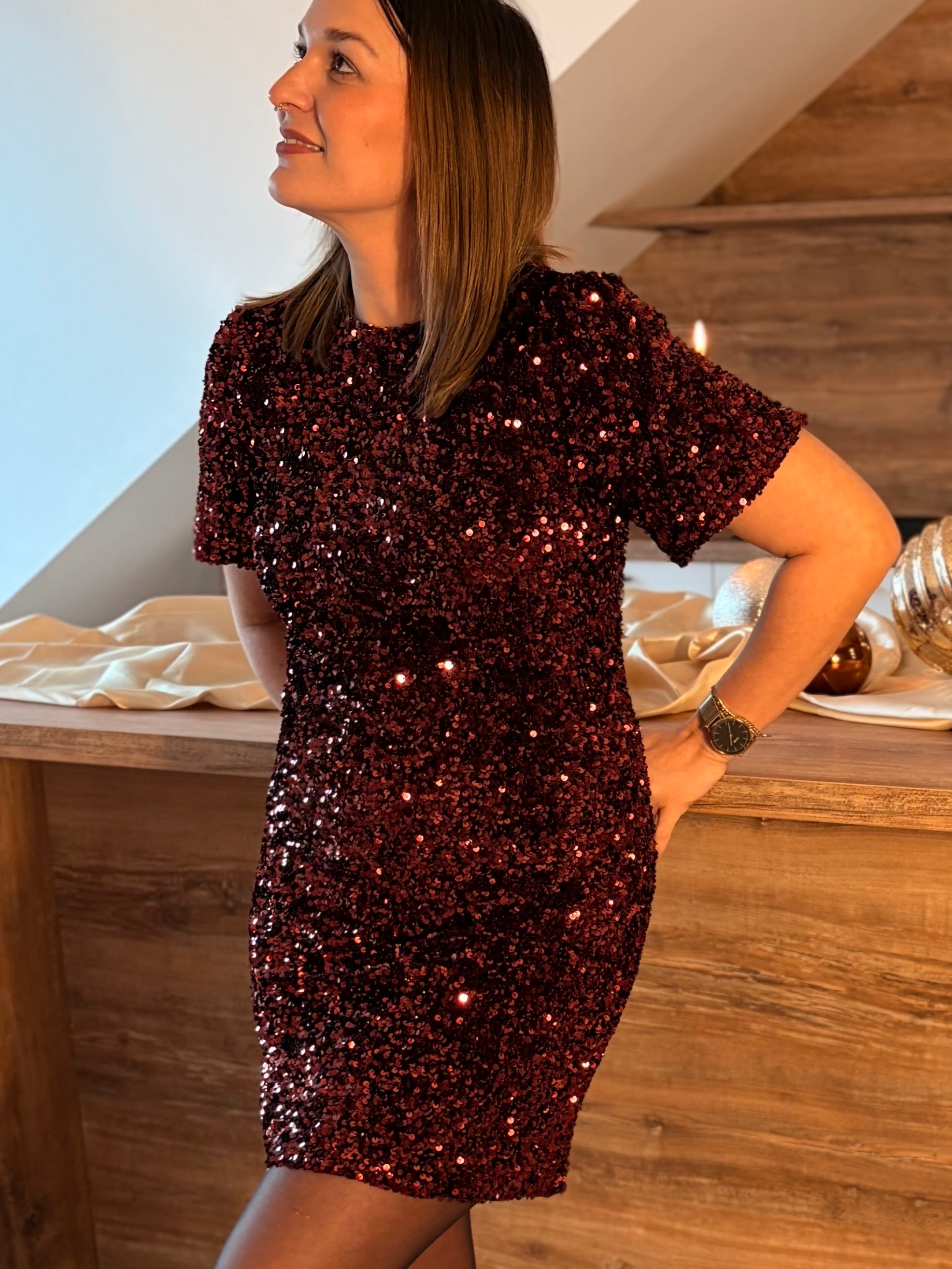 Notre robe SUSAN bordeaux