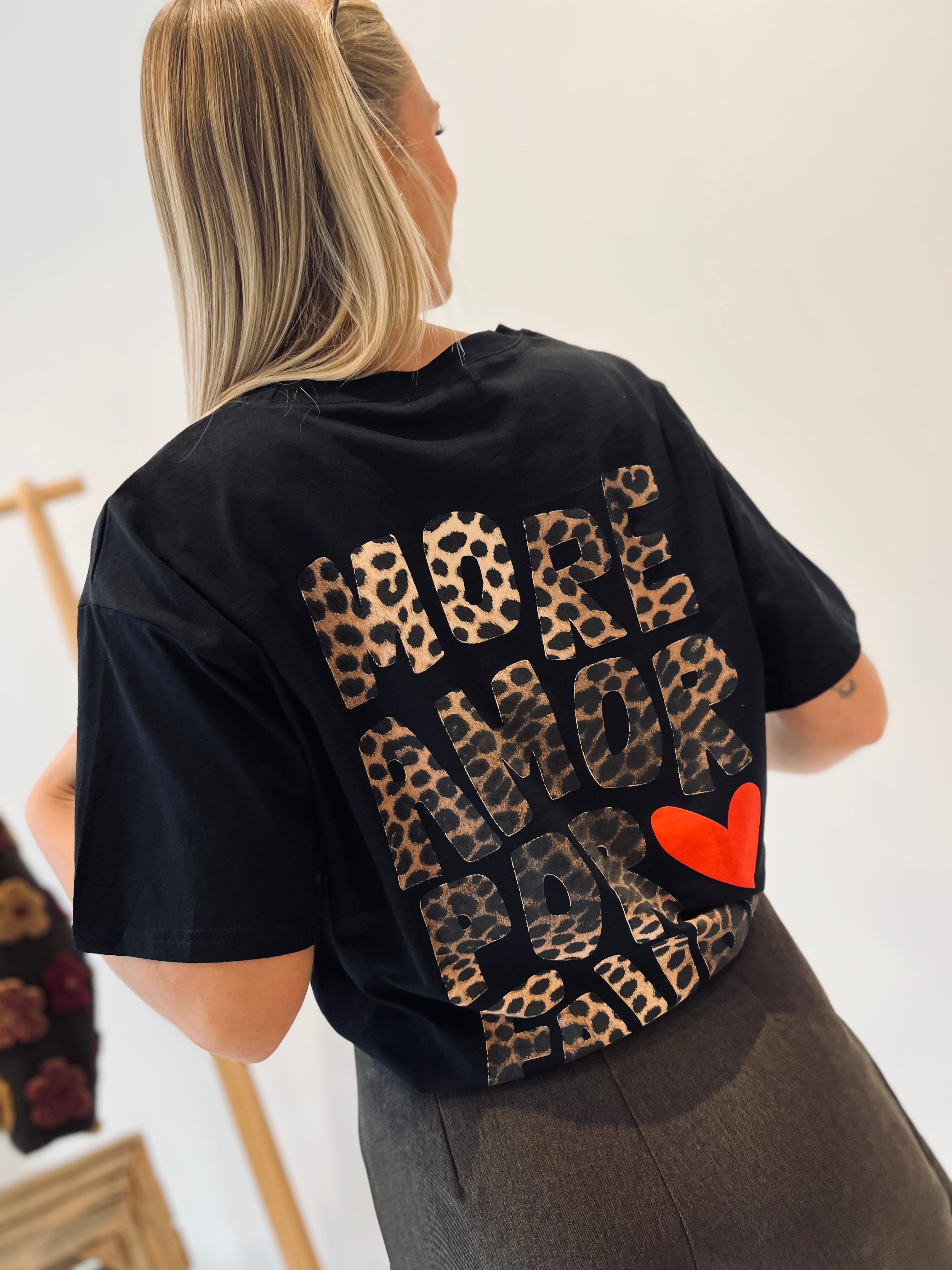 LE T-SHIRT MORE AMORE