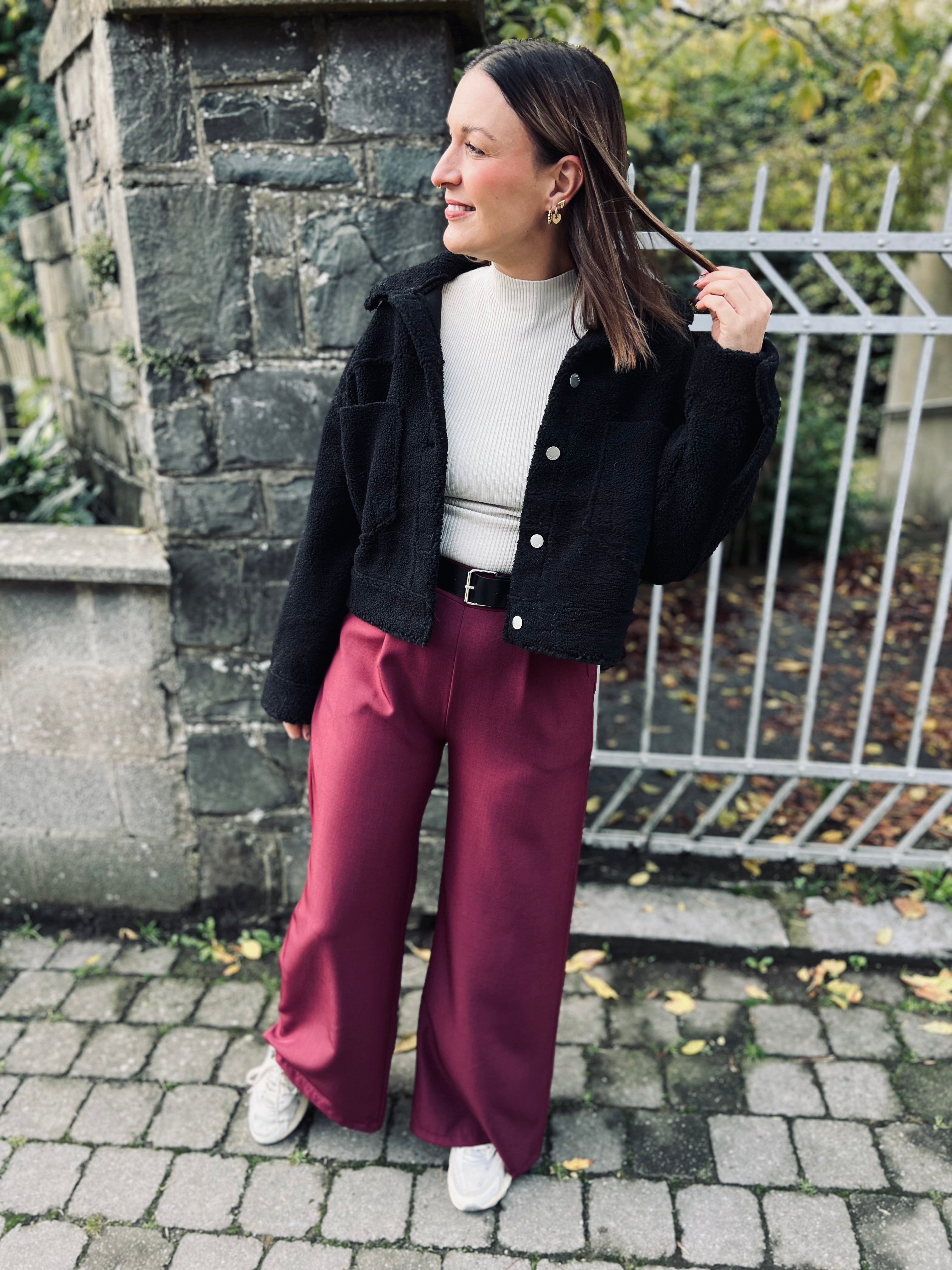 Notre pantalon ALBA bordeaux
