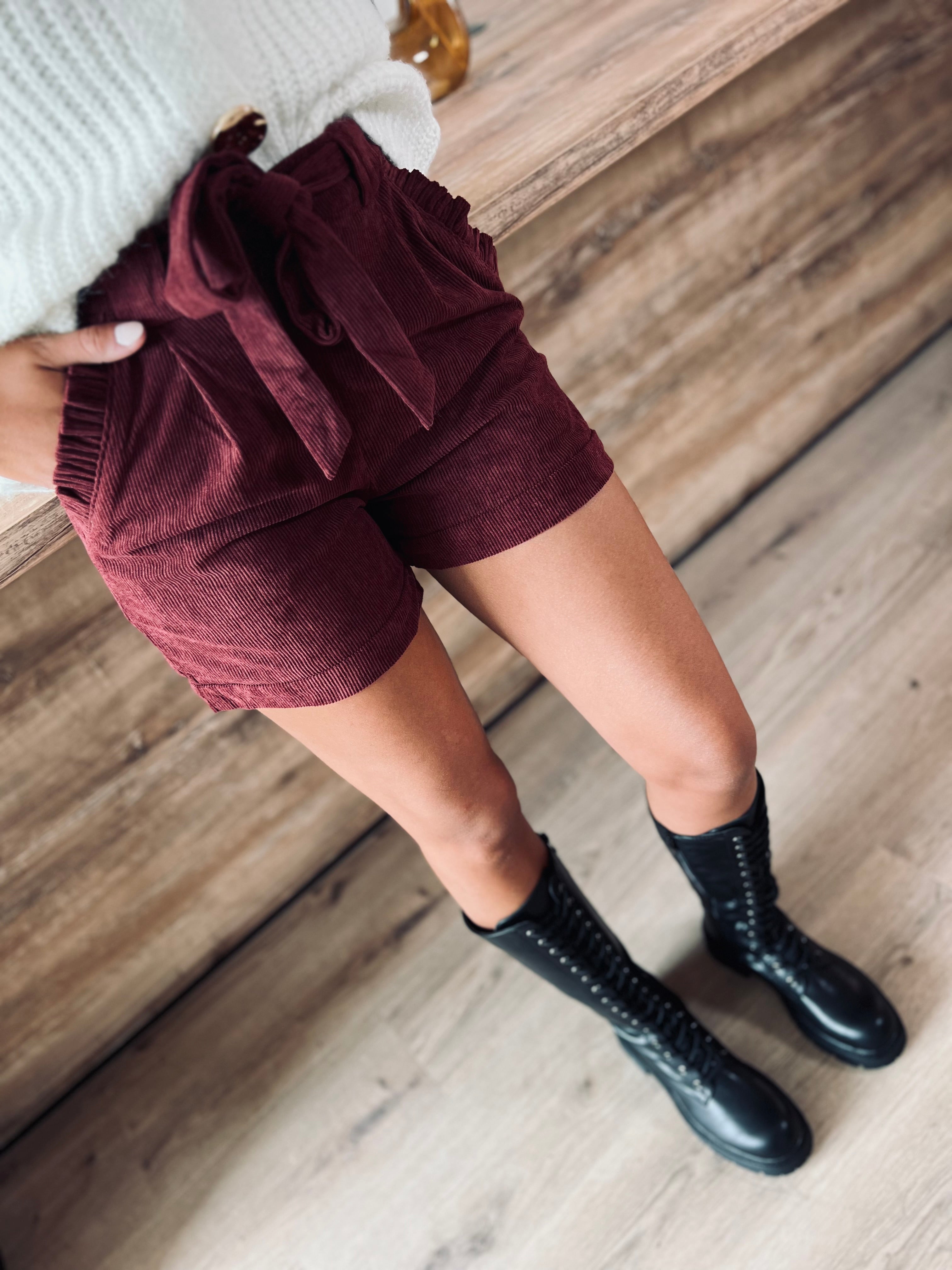 Notre short velours KALI bordeaux