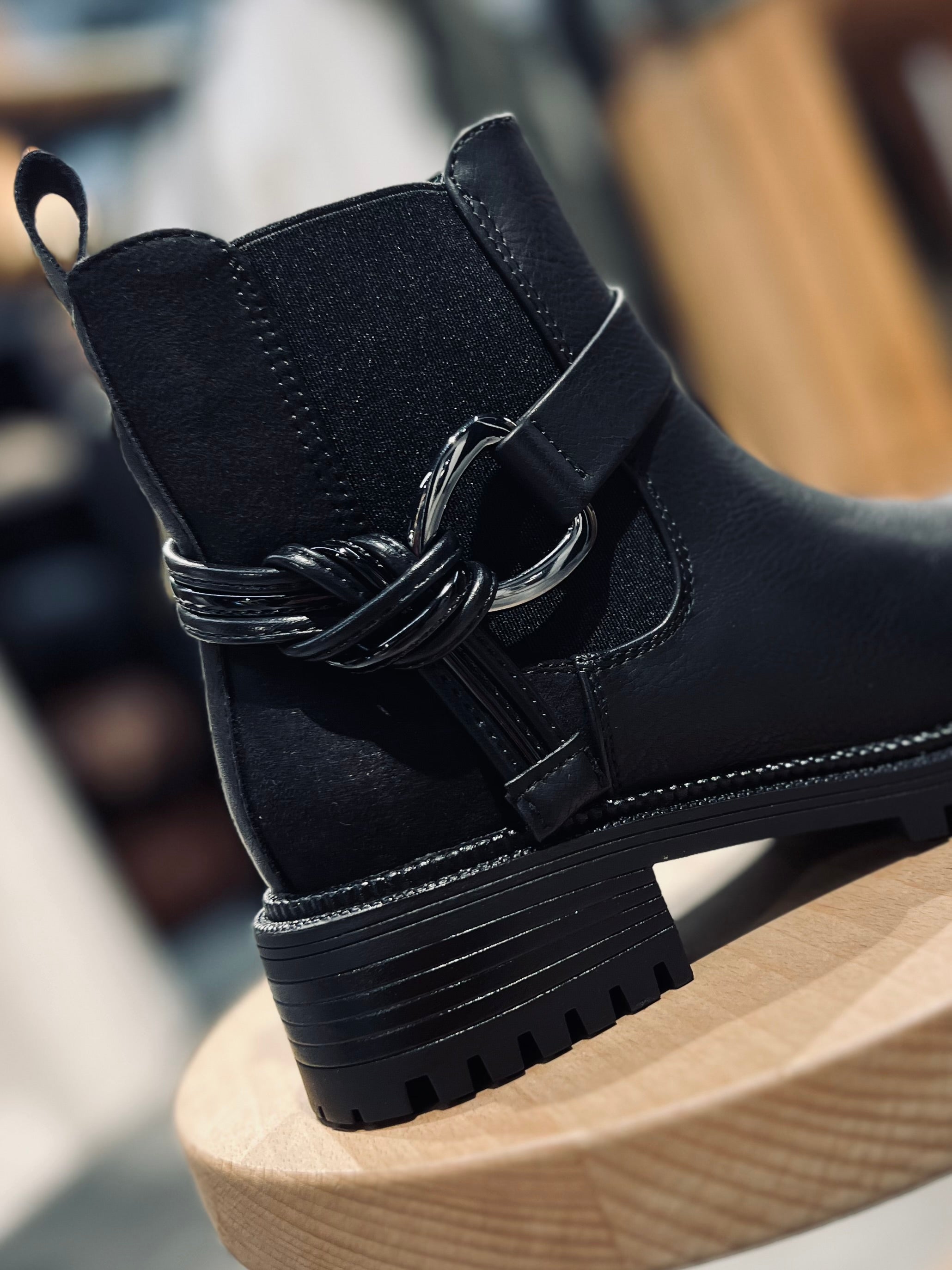 Nos bottines CLOTILDE noire