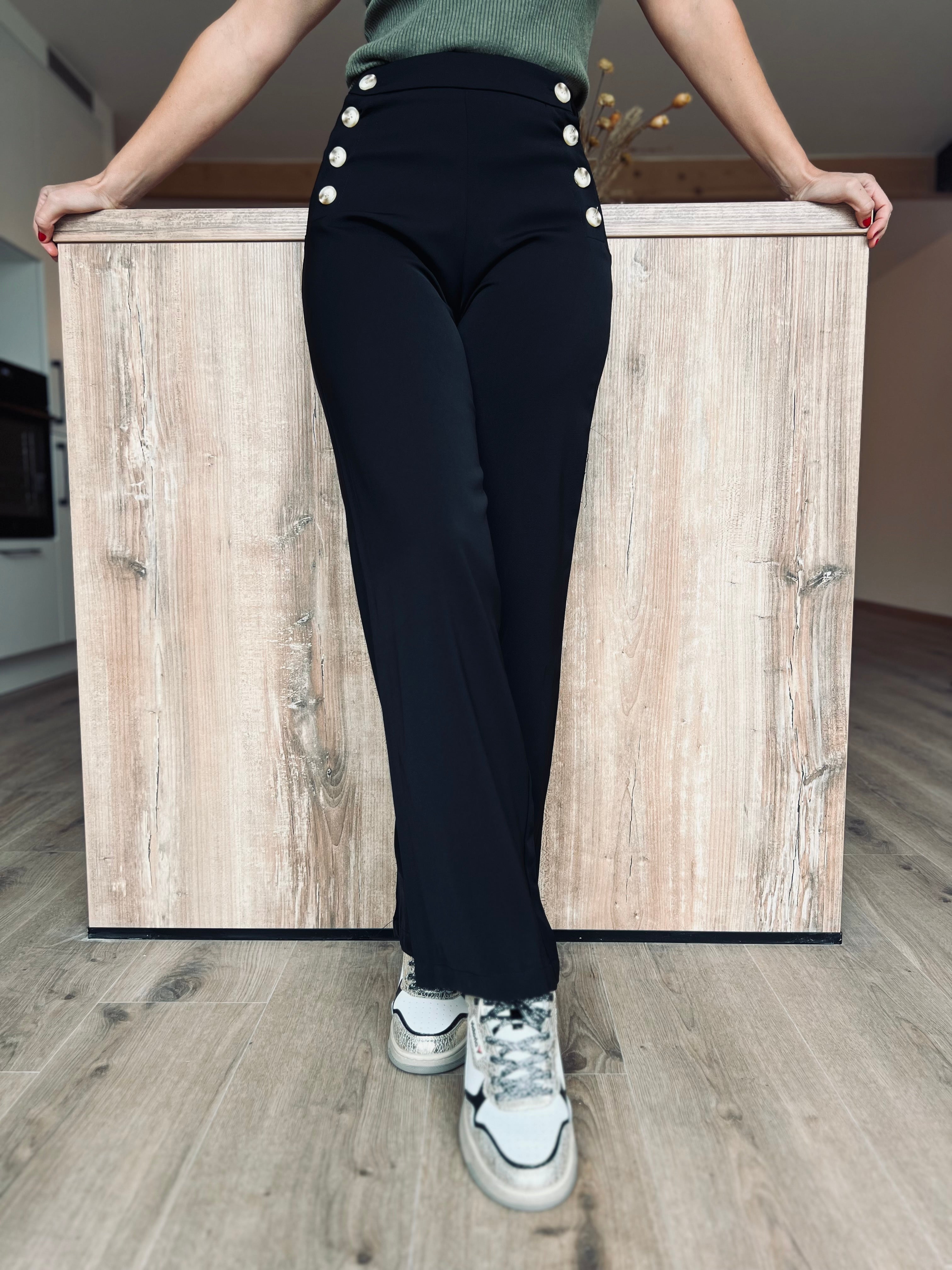 Notre pantalon LIVIO noir
