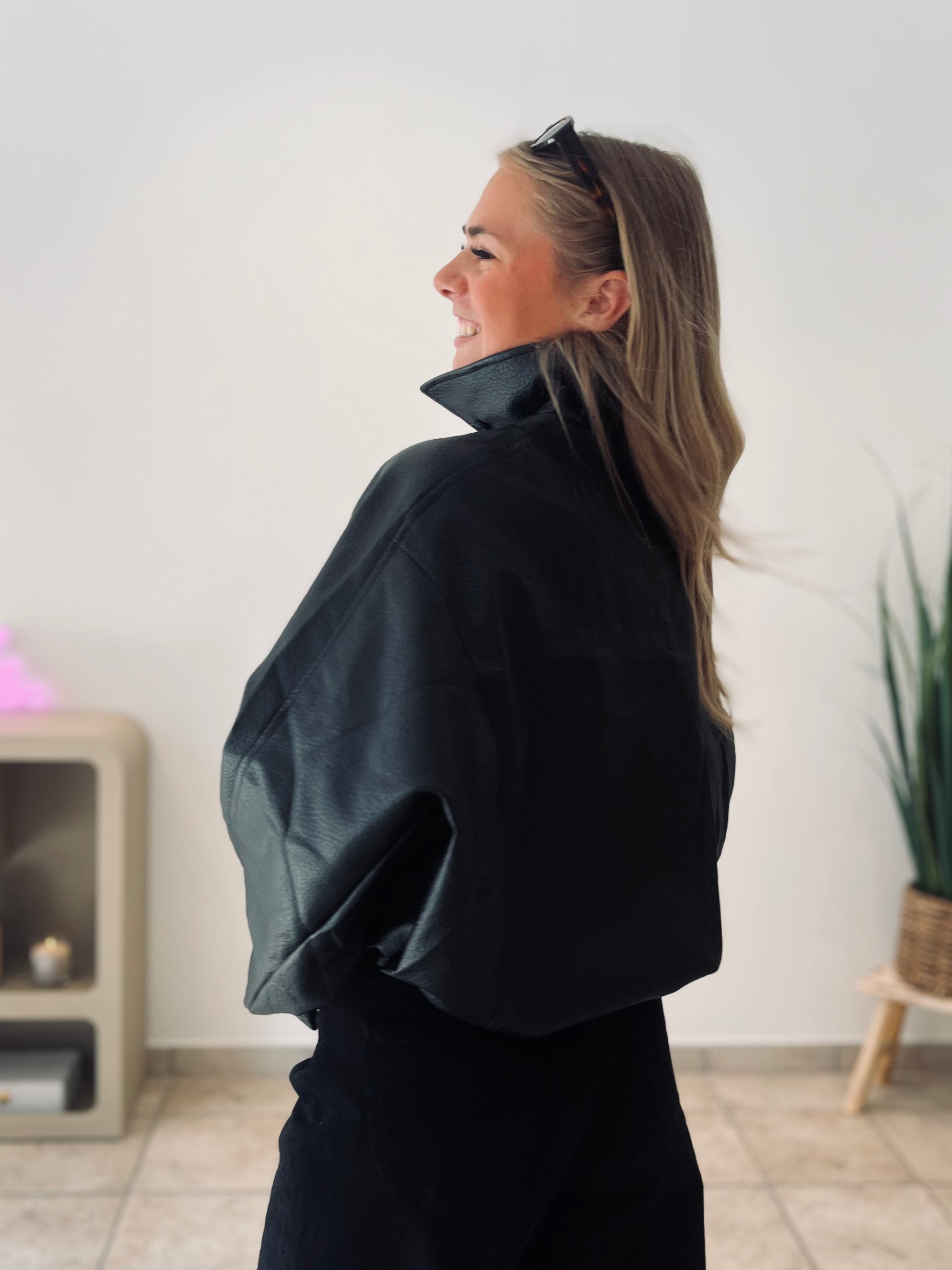 LA VESTE INES