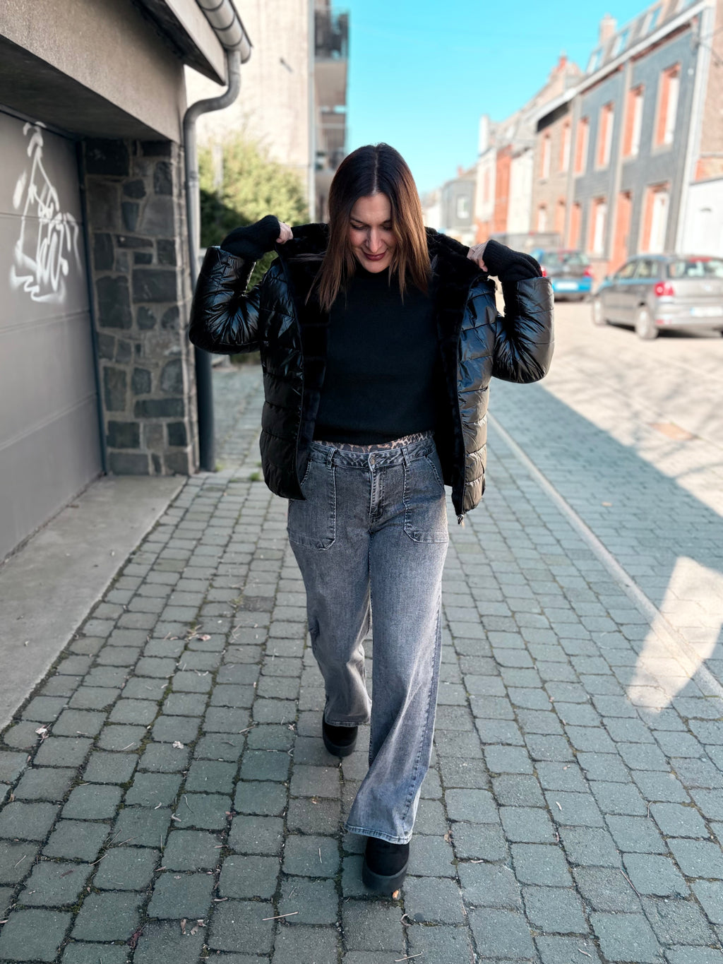 Notre manteau court KARLA noir