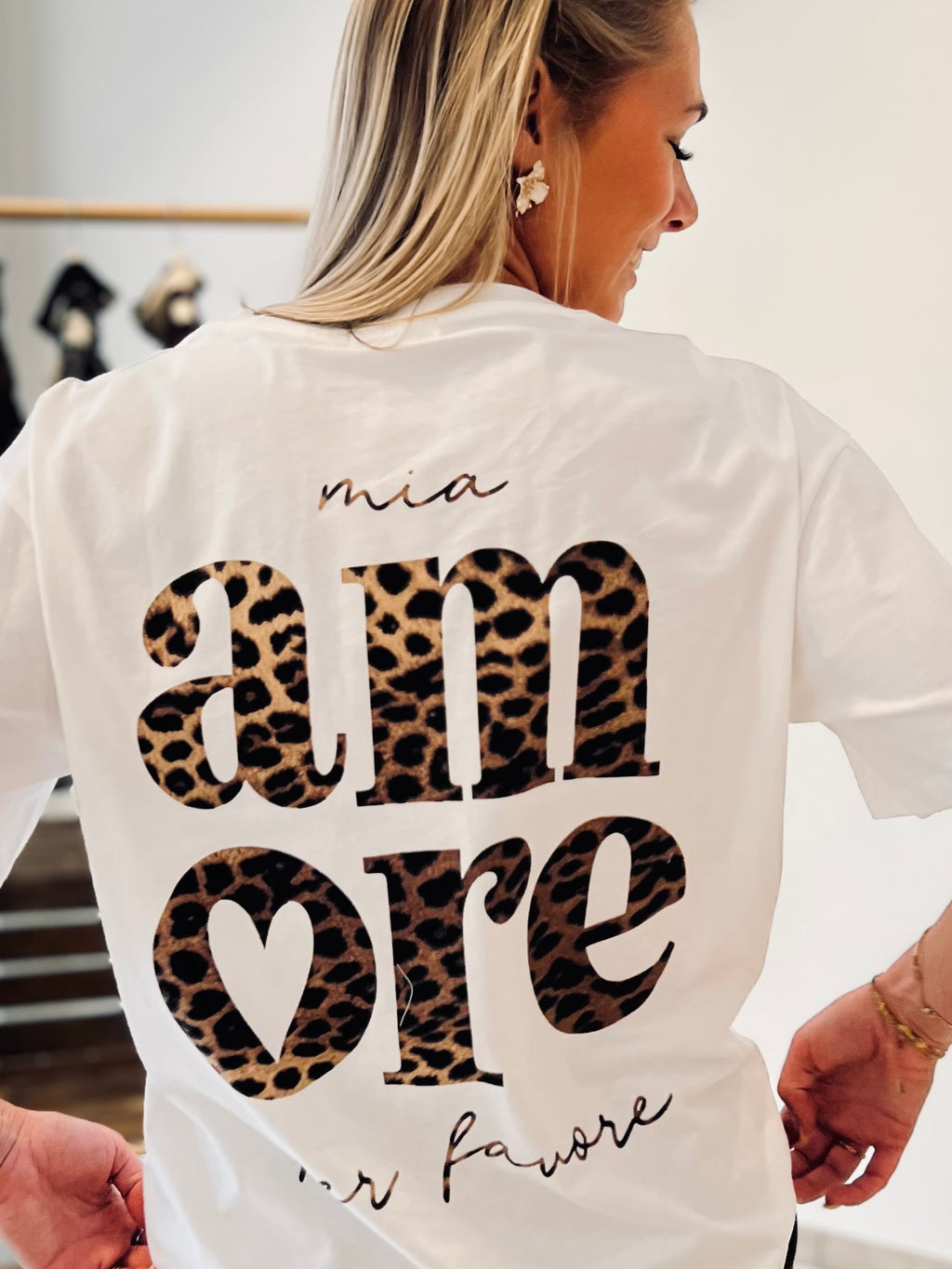 LE T-SHIRT AMORE