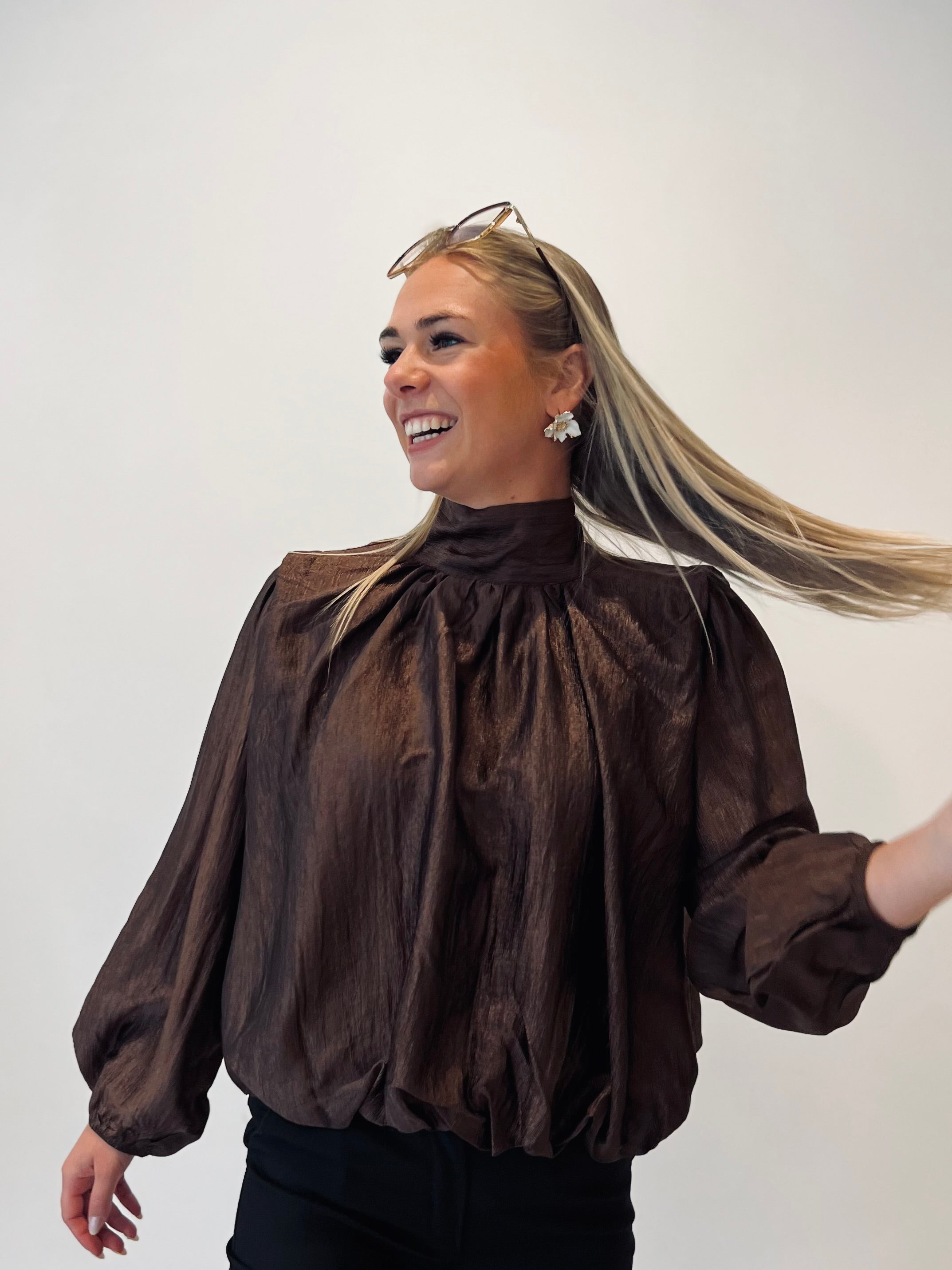 LA BLOUSE ADÈLE