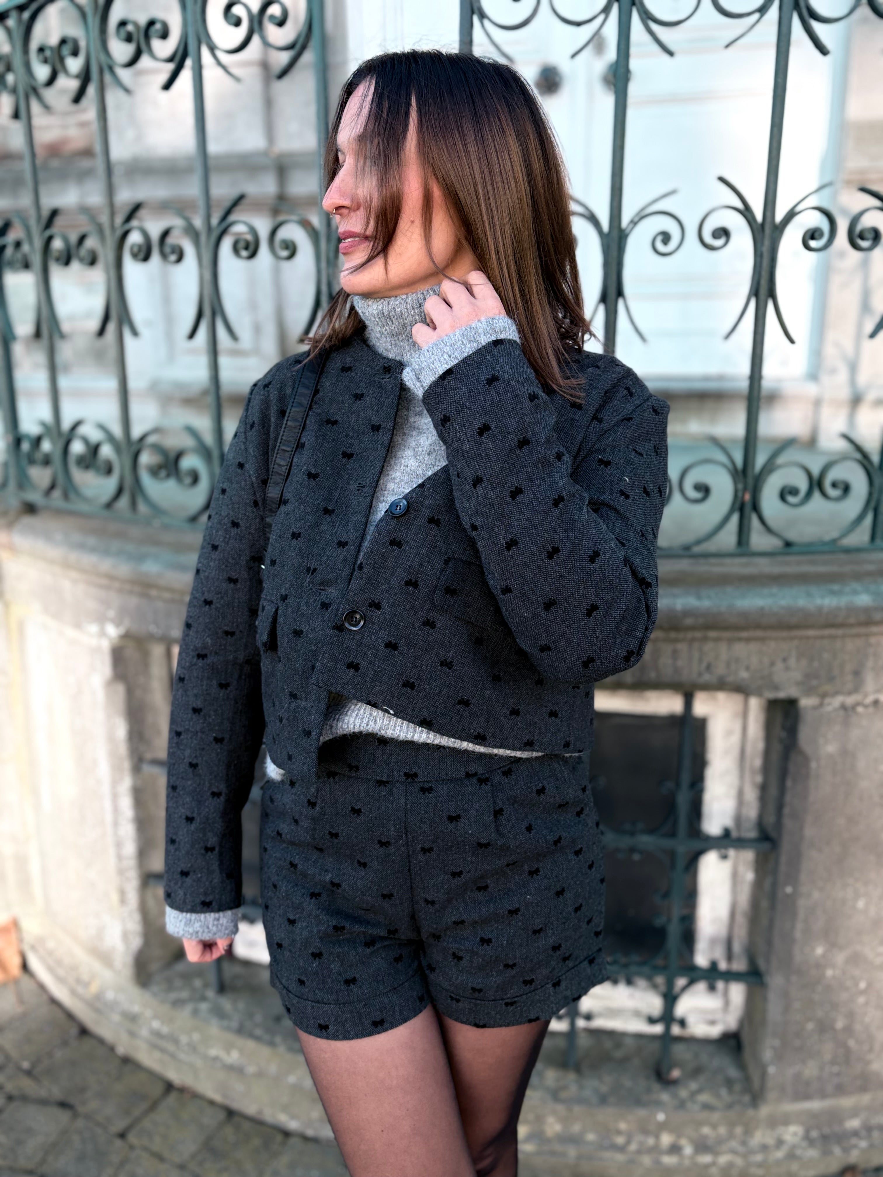 Notre veste KIYA gris foncé