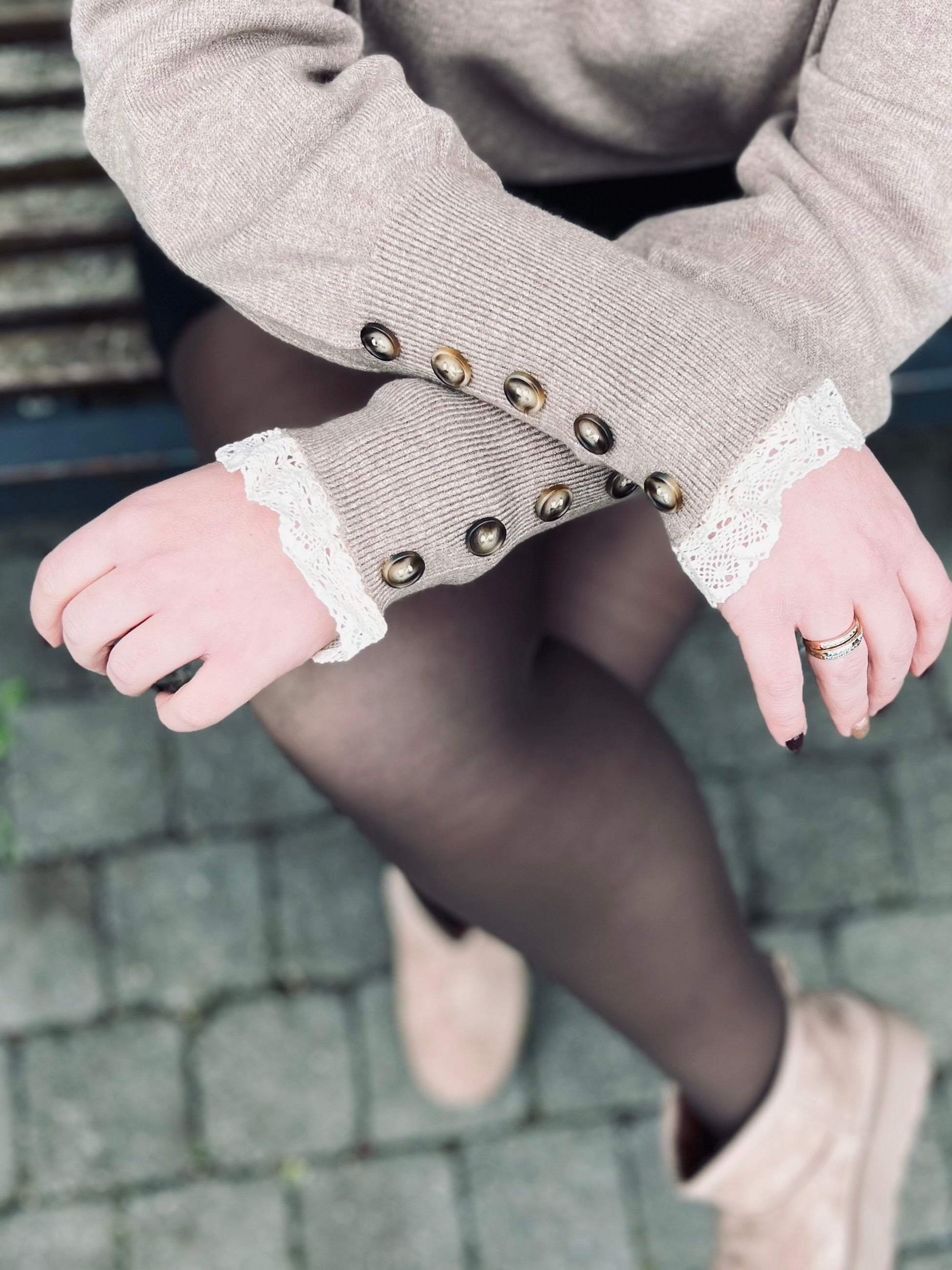 Notre pull dentelle ASTRID