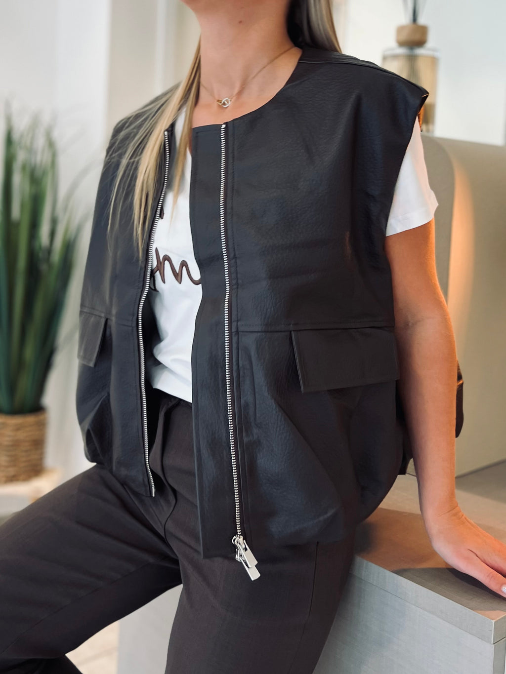LA VESTE BIKER SANS MANCHES