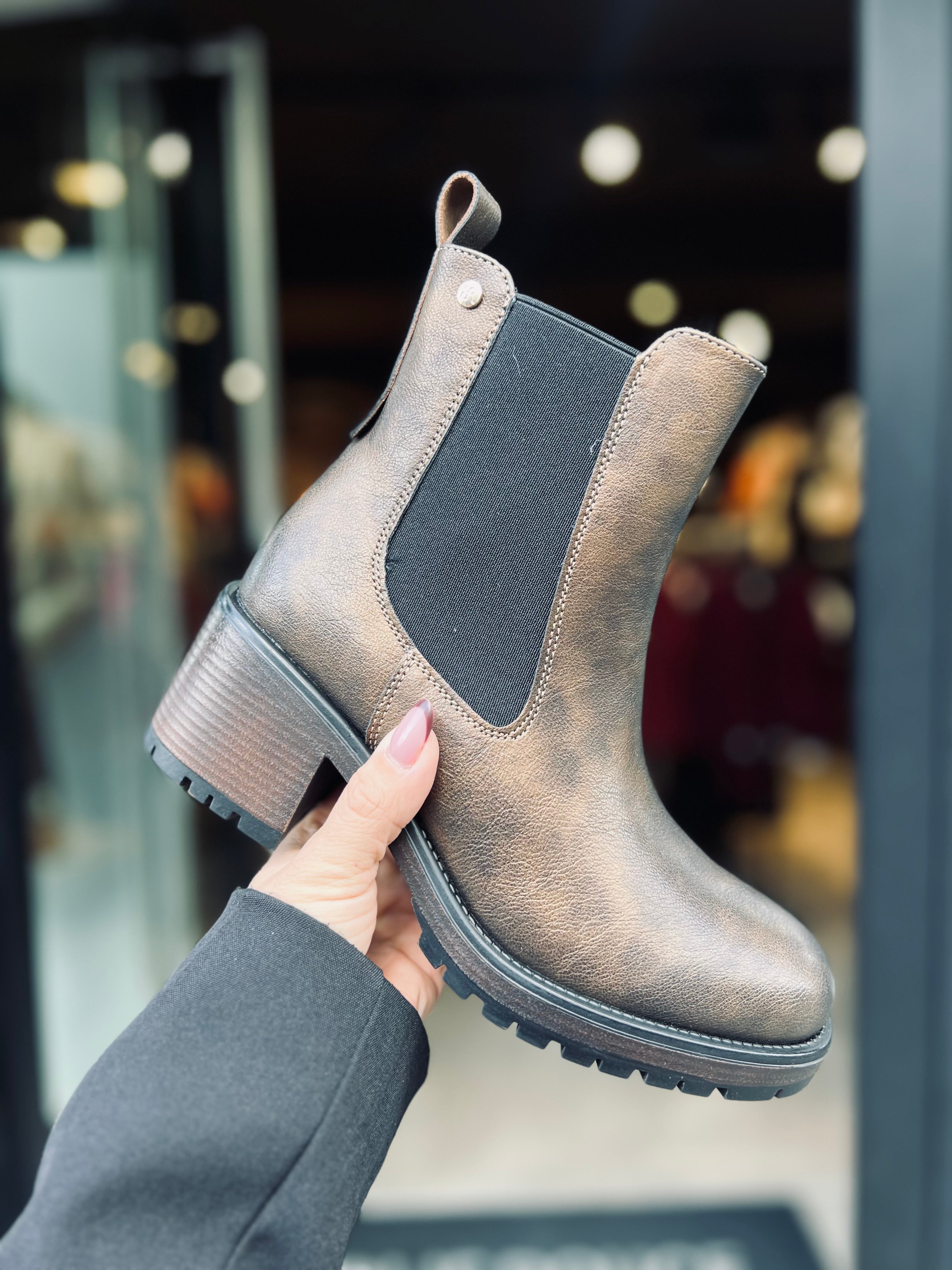 Nos bottines CLARINA bronze