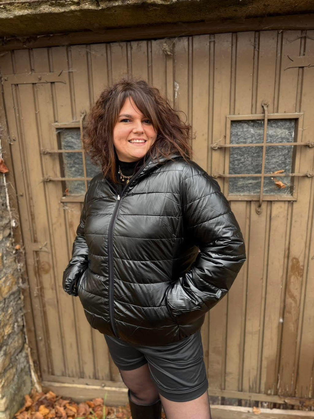 Notre manteau court KARLA noir