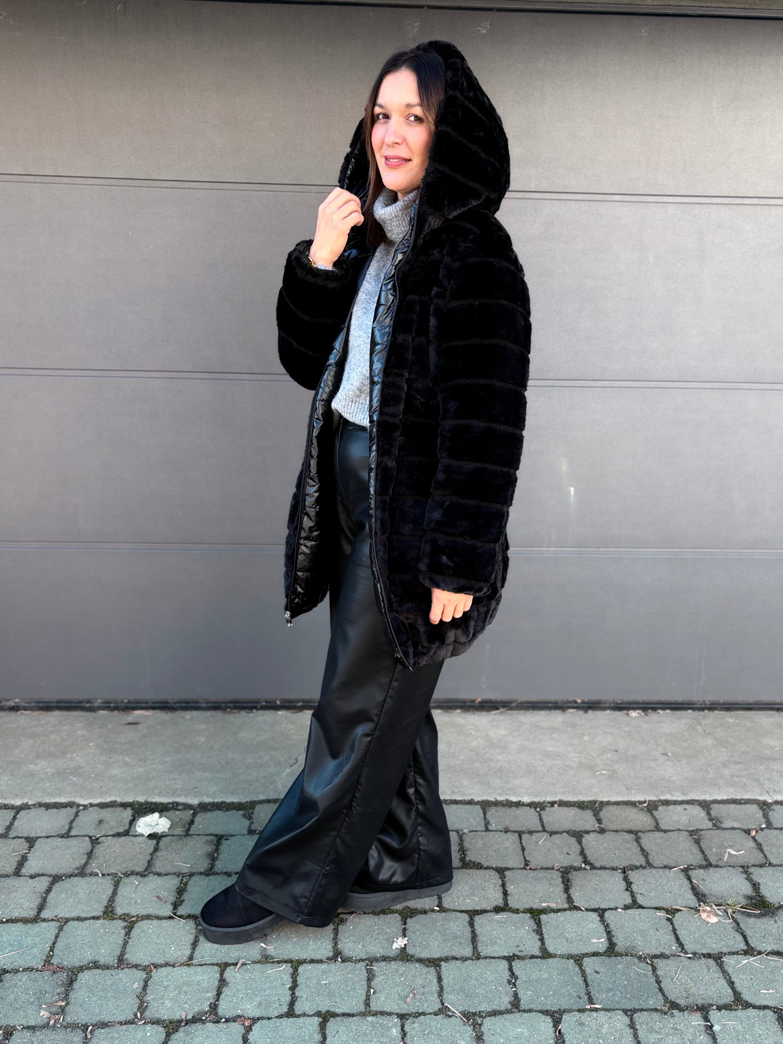 Notre manteau long KARLA noir