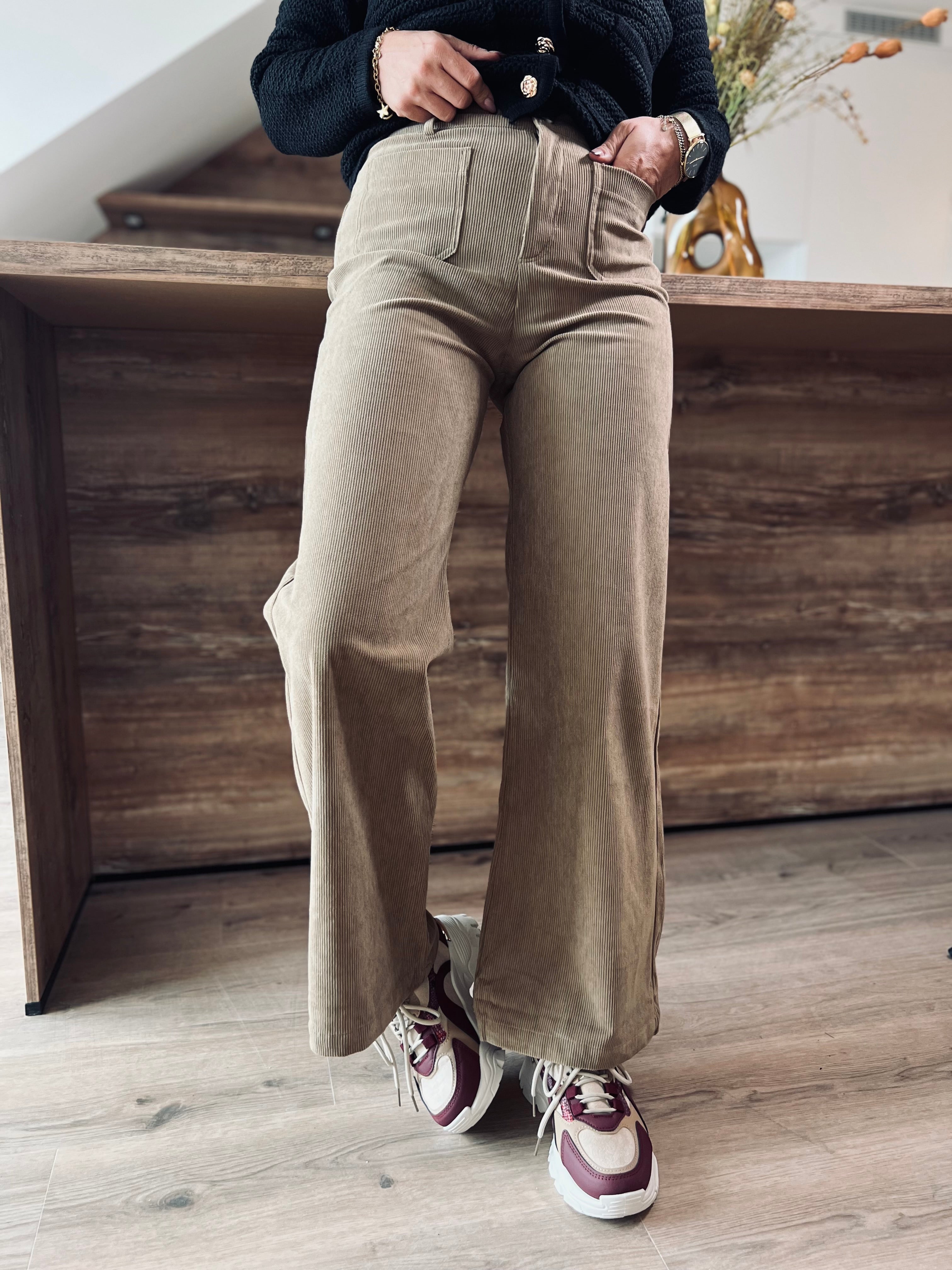 Notre jean velours KALI taupe