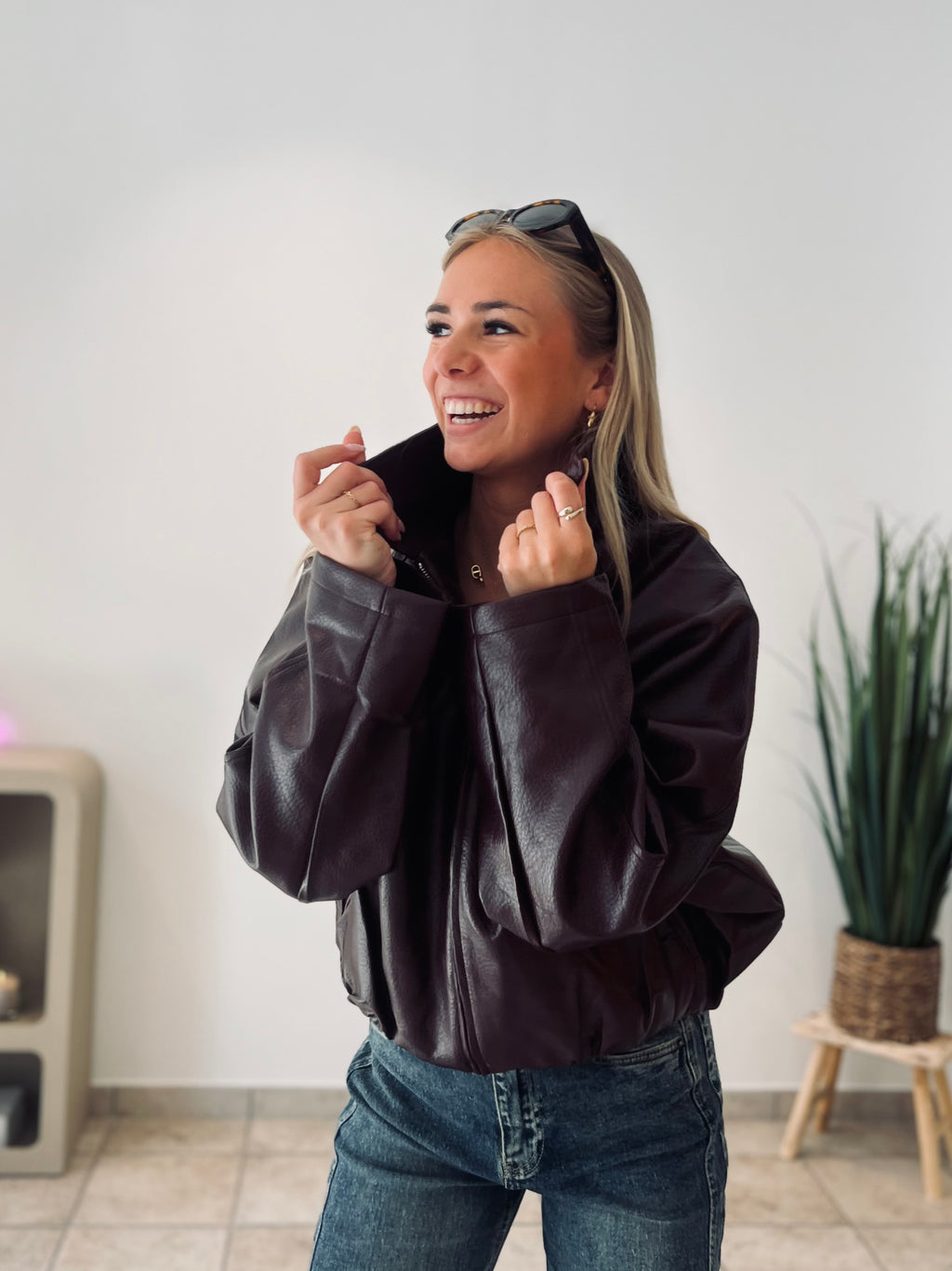 LA VESTE INES