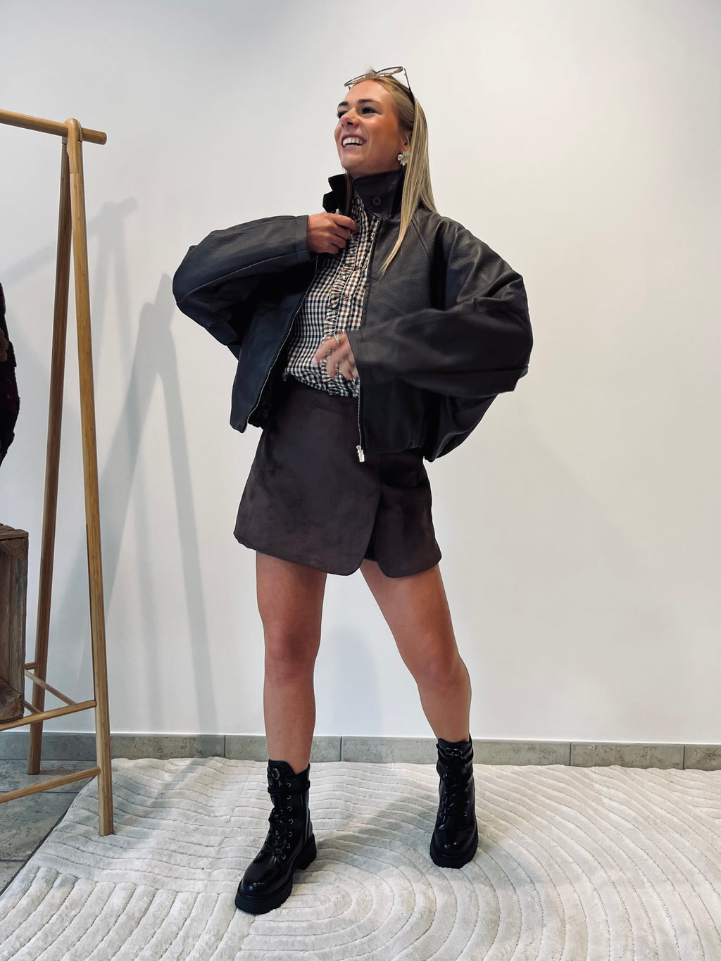 LA VESTE INÈS