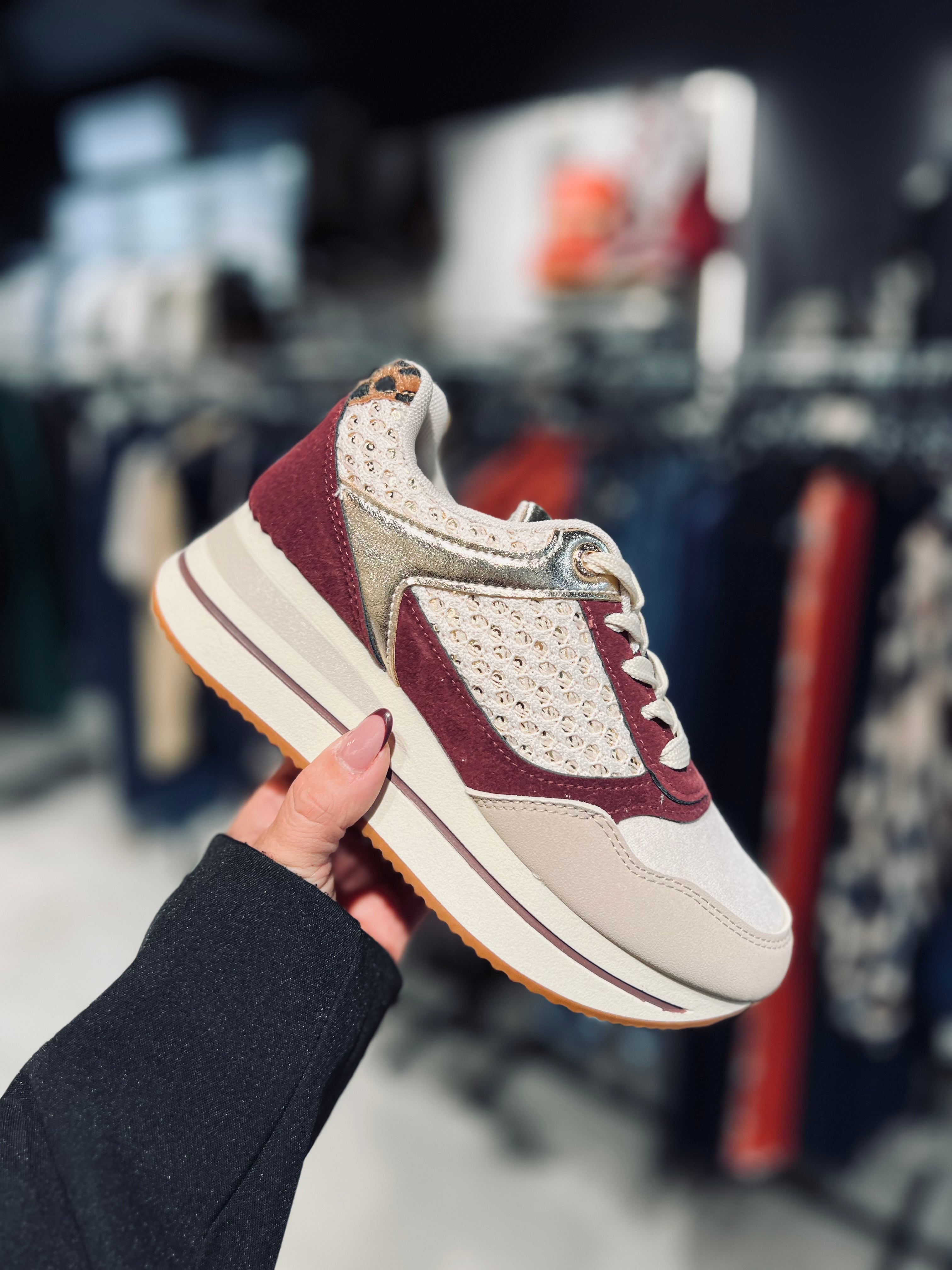 Nos baskets SARA bordeaux