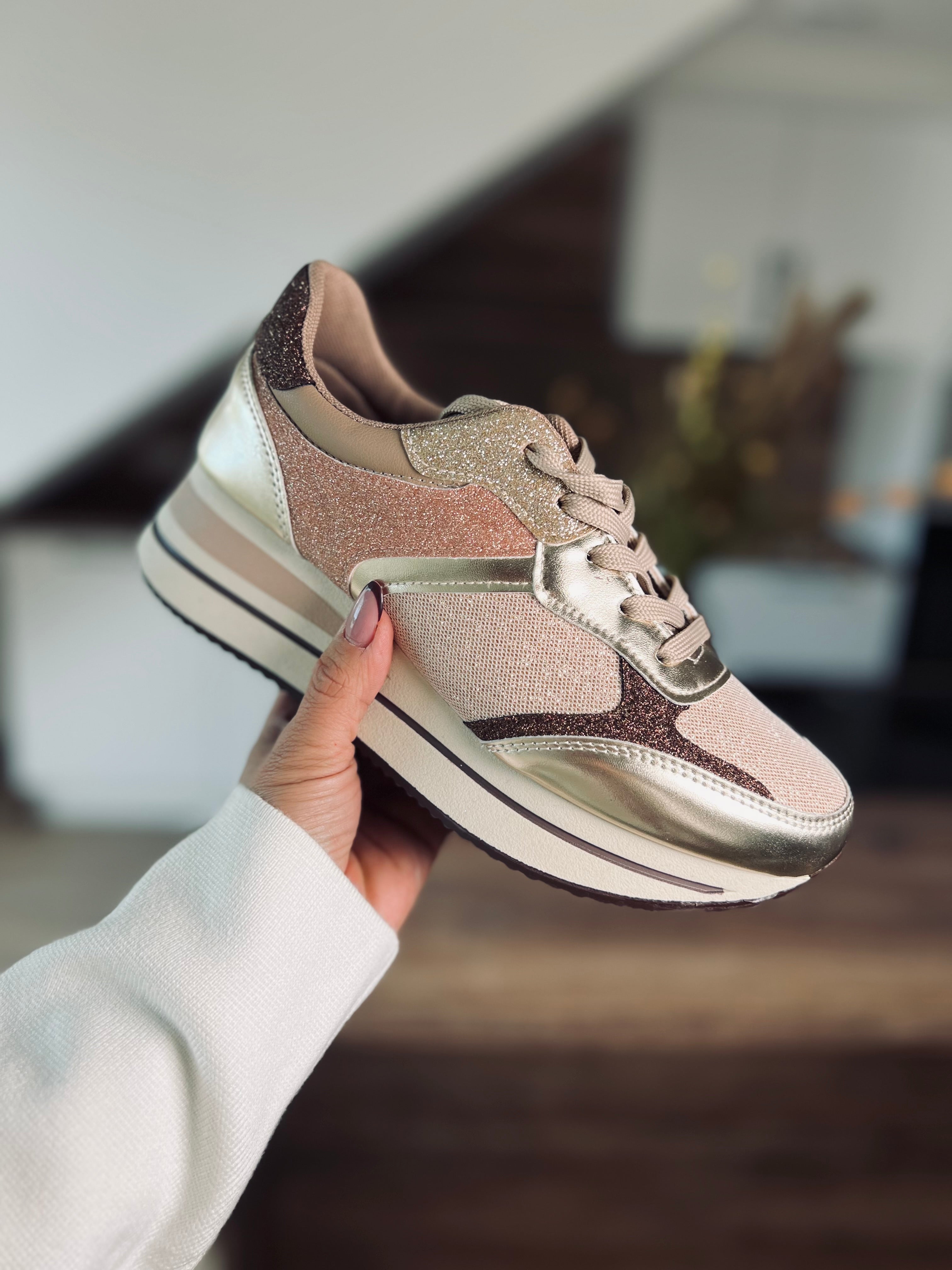 Nos baskets NOVA taupe