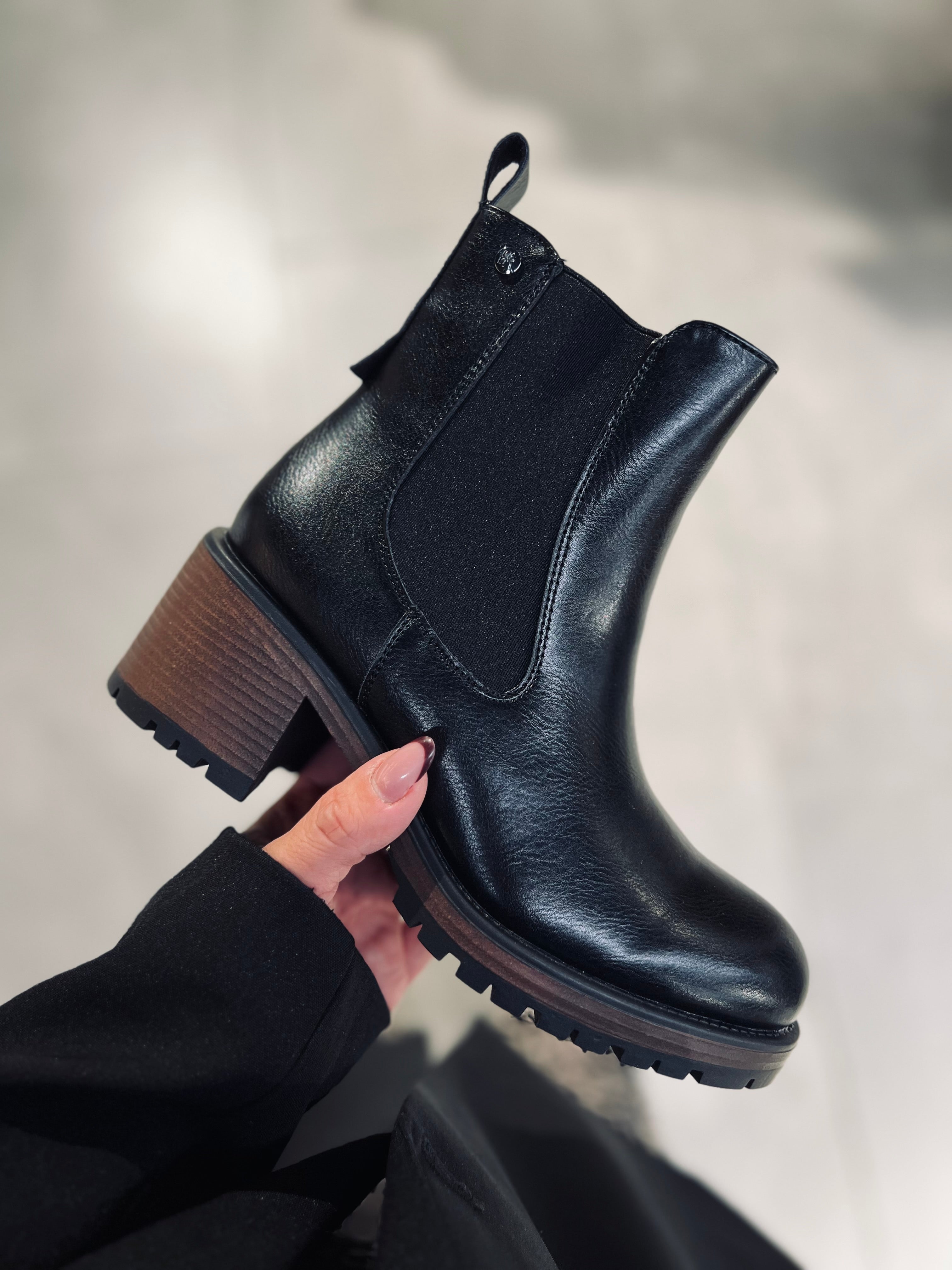 Nos bottines CLARINA noire