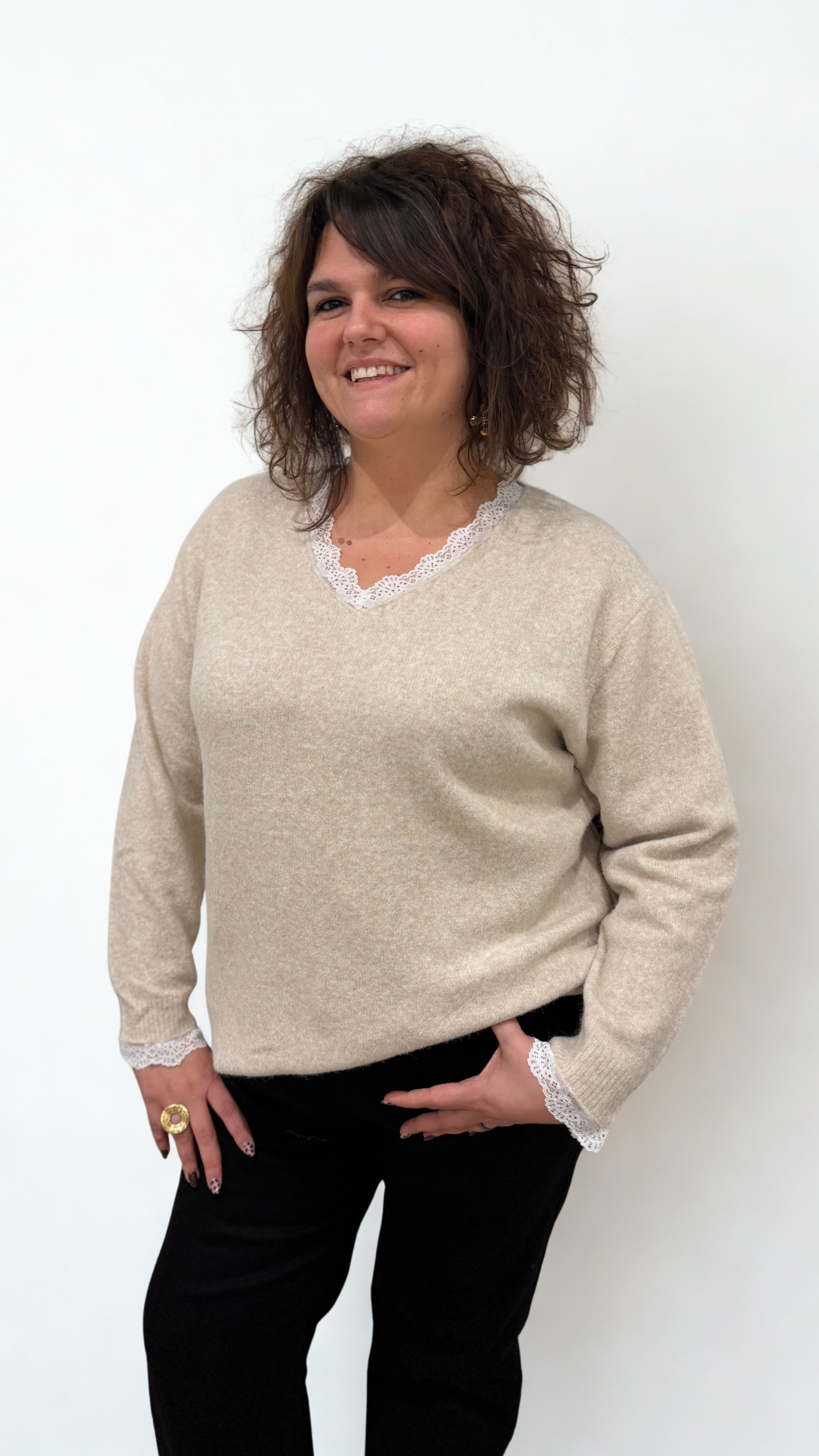 Notre pull MYLÈNE beige