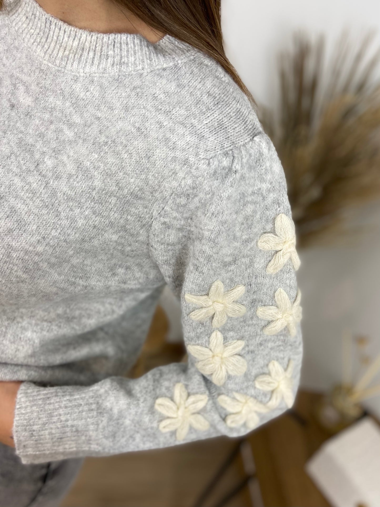 Pull FLOWERS gris