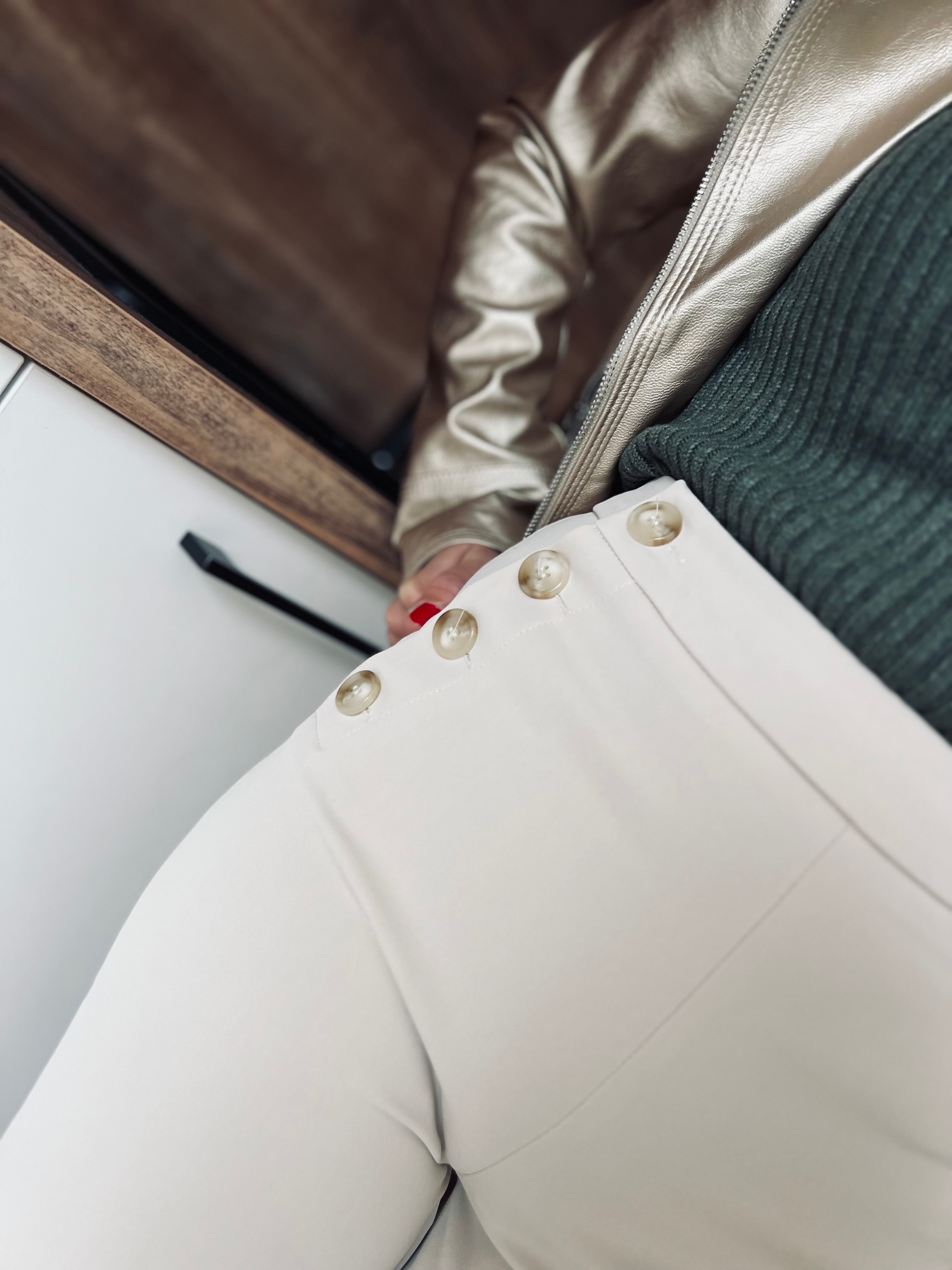Notre pantalon LIVIO beige