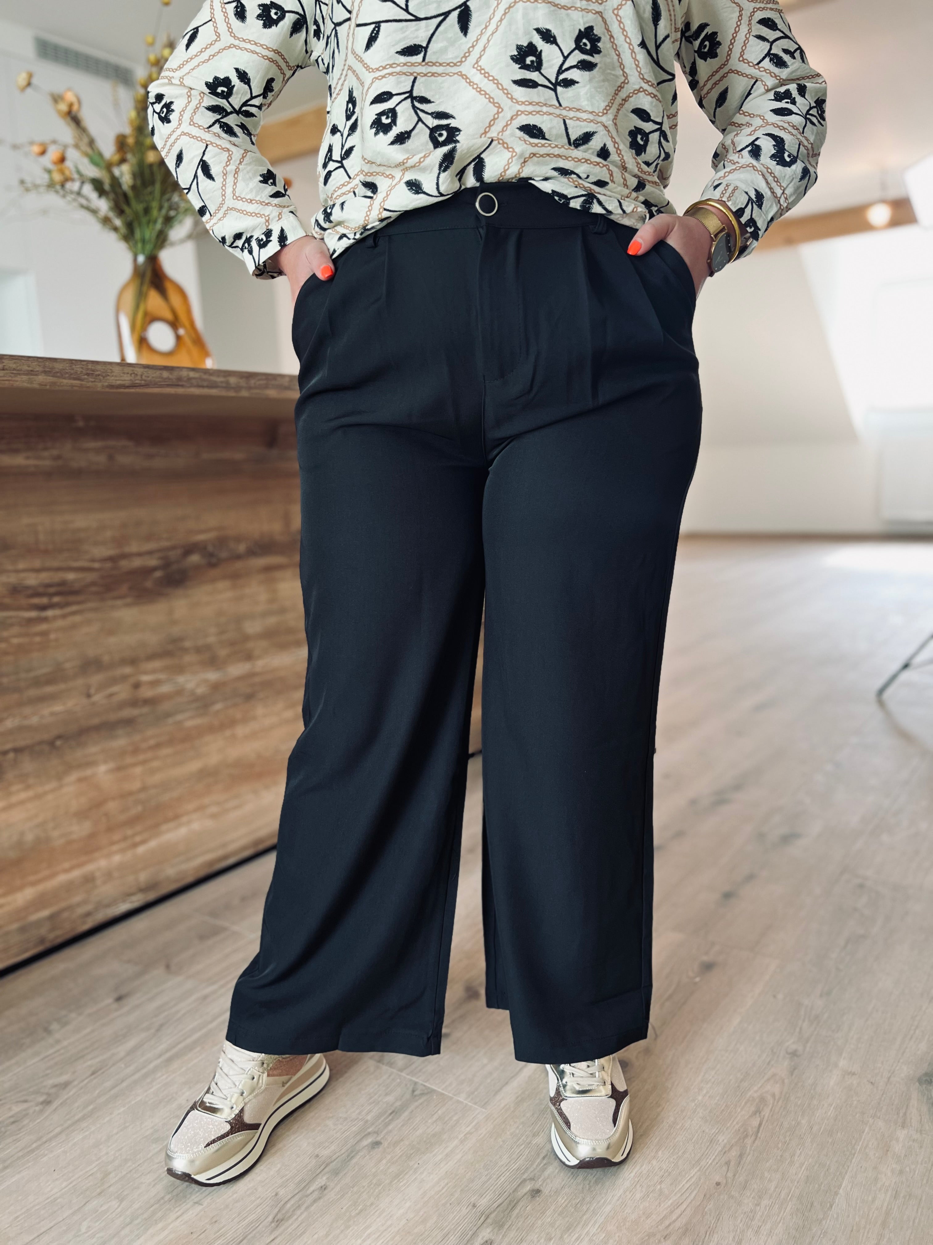 Notre pantalon MILAN noir