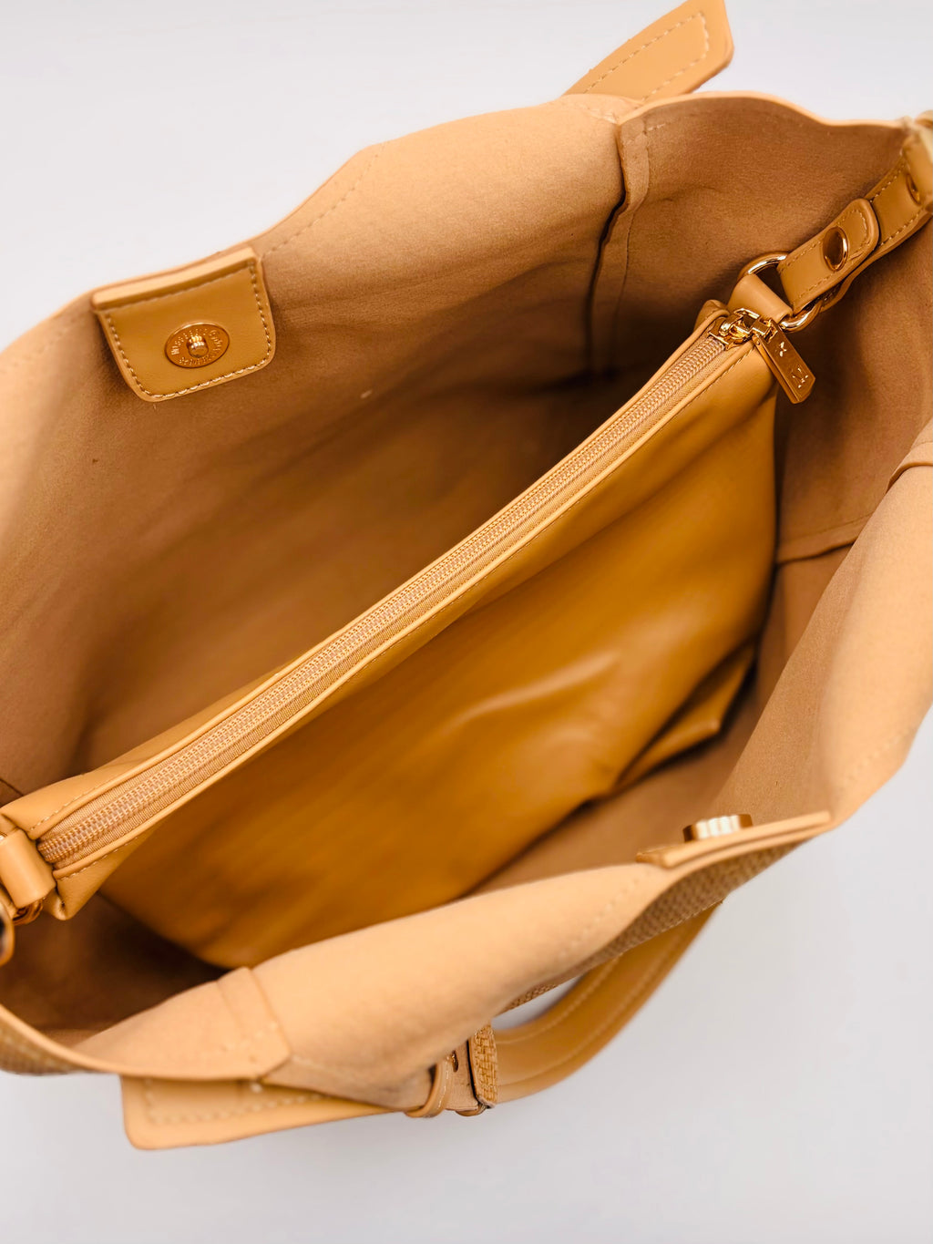 LE SAC PAULA