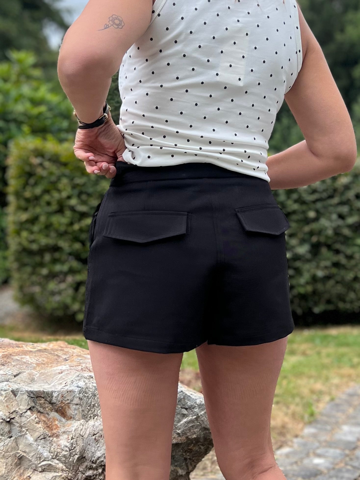 LE SHORT BETTIE